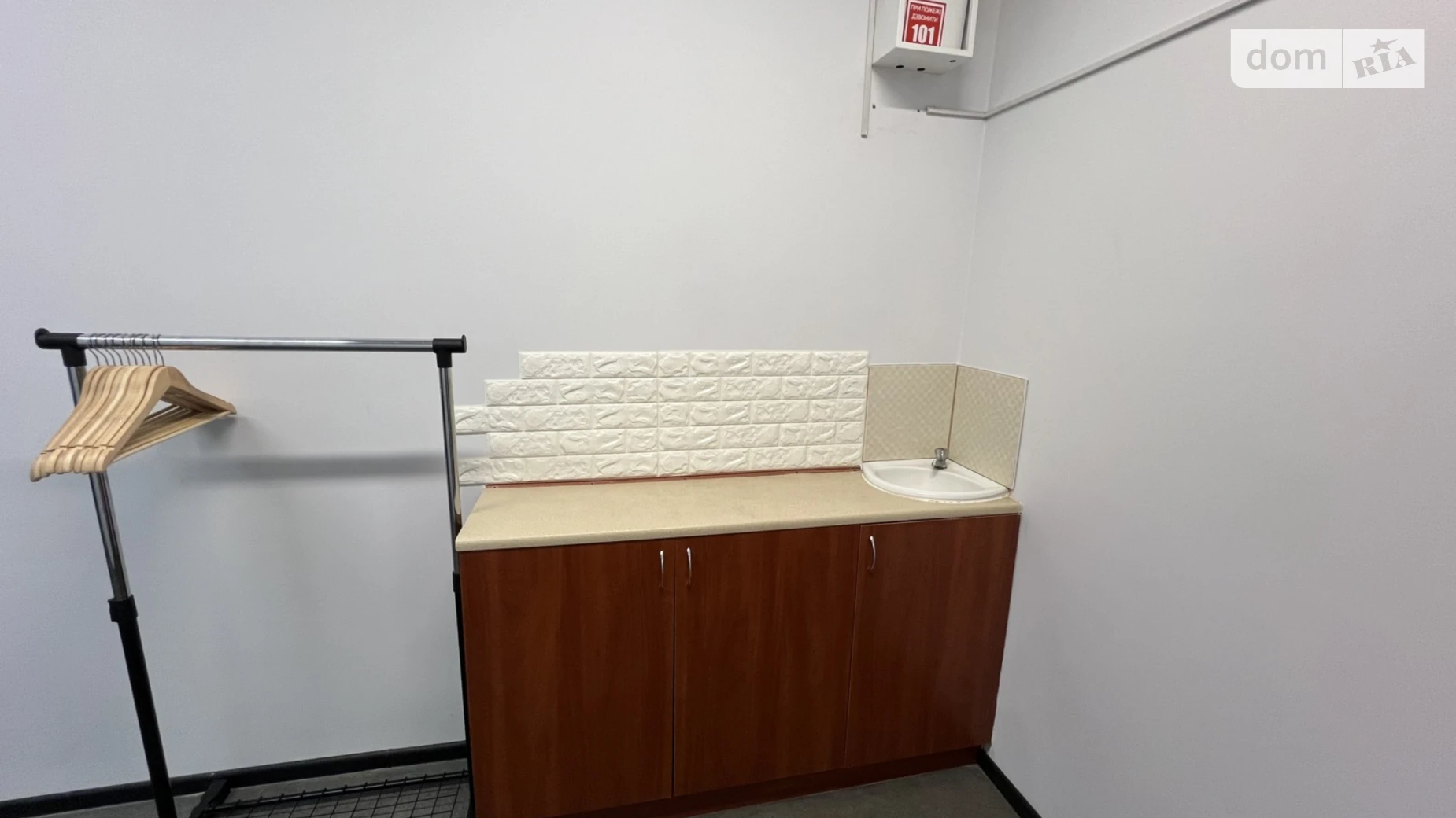 Сдается в аренду офис 28 кв. м в бизнес-центре, цена: 8000 грн - фото 5