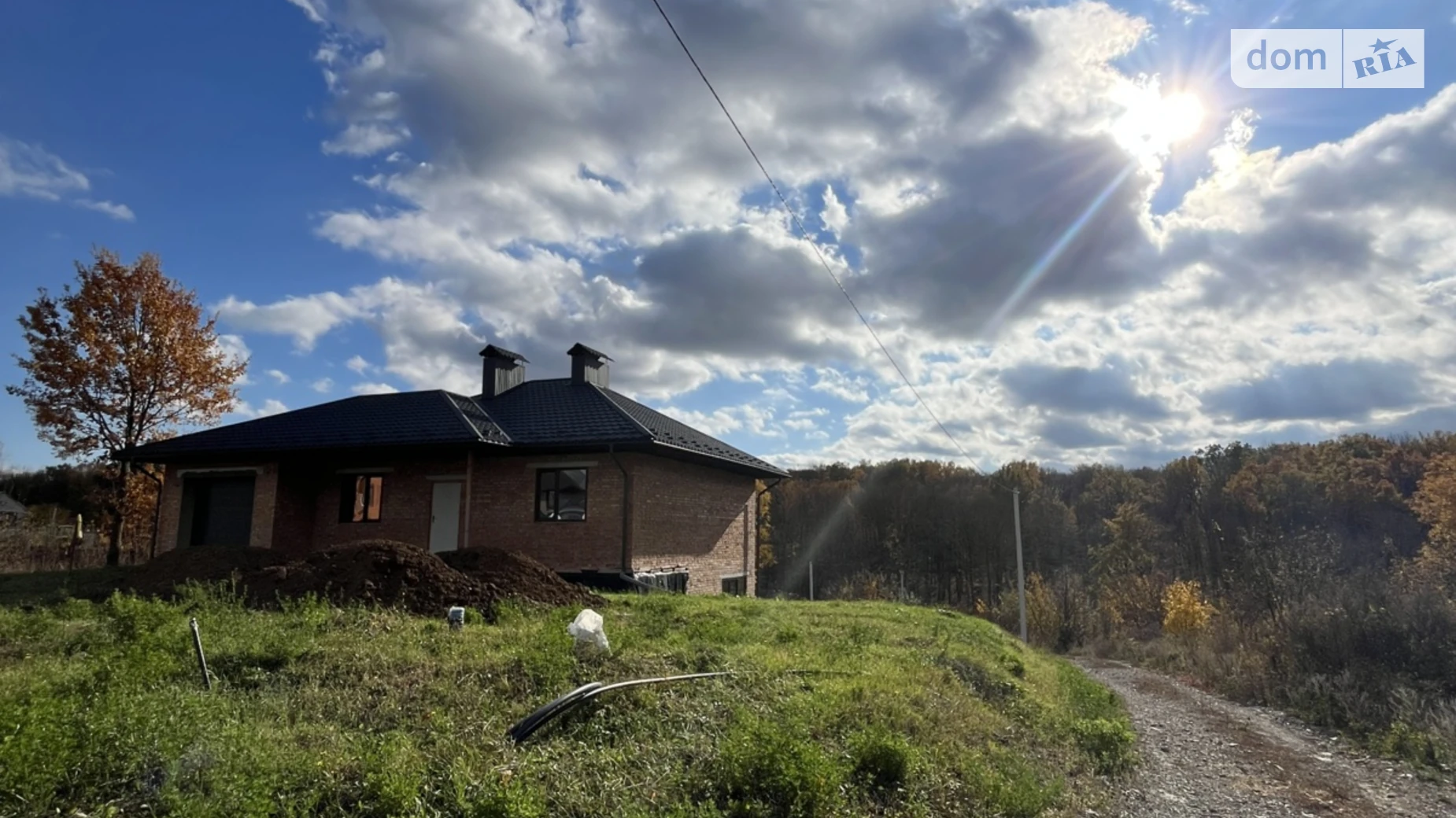 Продается дом на 2 этажа 212 кв. м с подвалом, цена: 145000 $ - фото 2