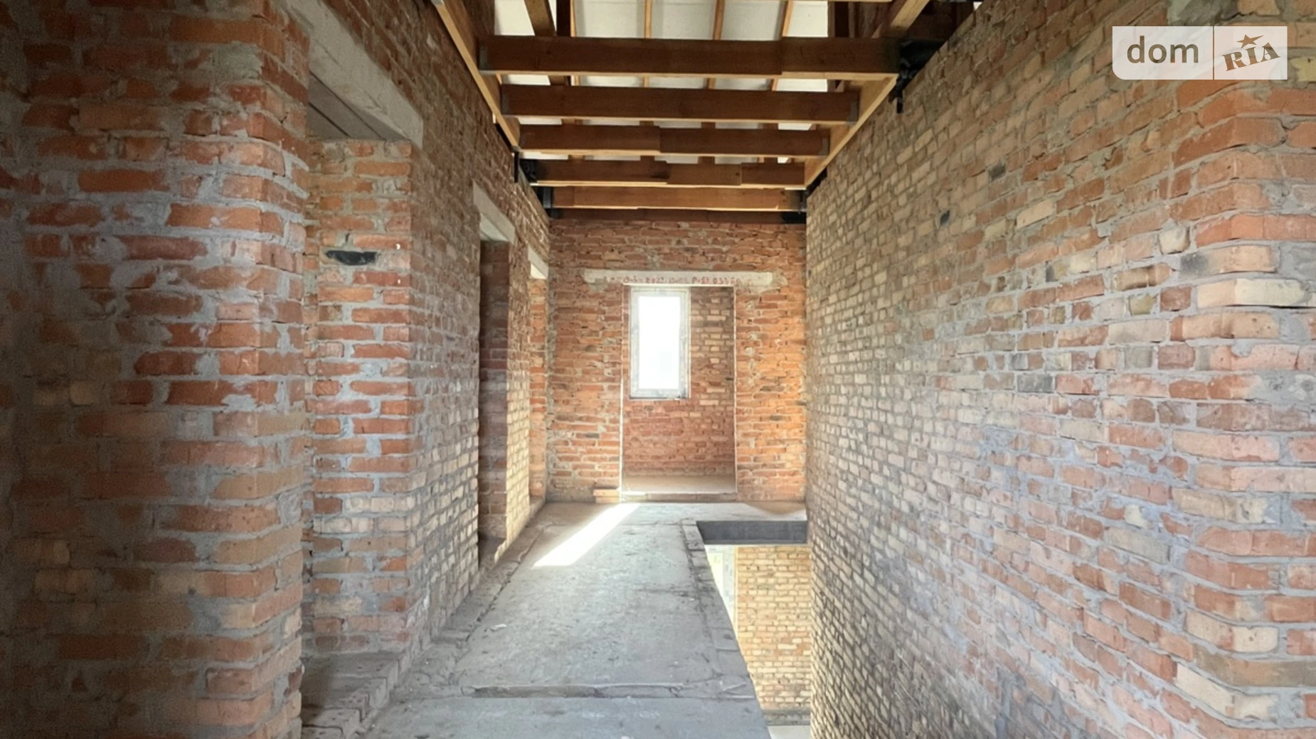 Продается дом на 2 этажа 212 кв. м с подвалом, цена: 145000 $ - фото 4