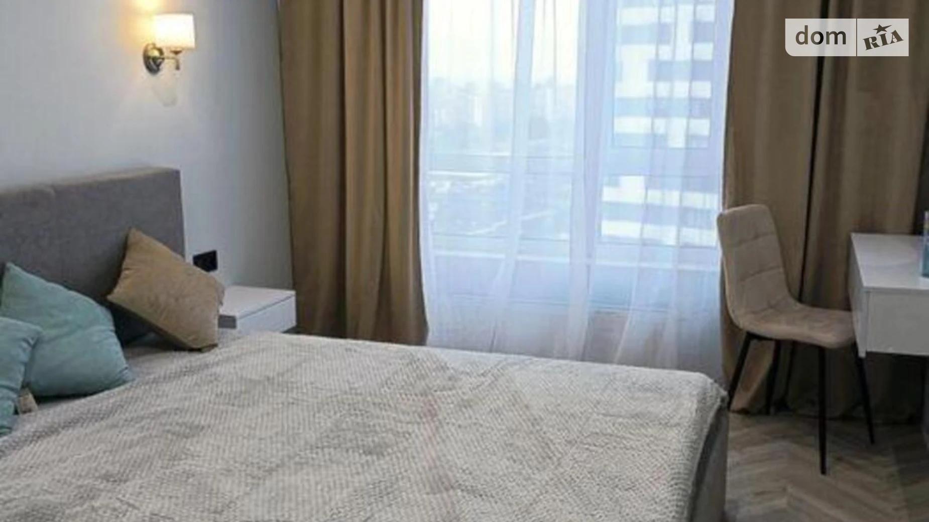 Продается 1-комнатная квартира 43 кв. м в Киеве, ул. Александра Олеся, 10 - фото 2