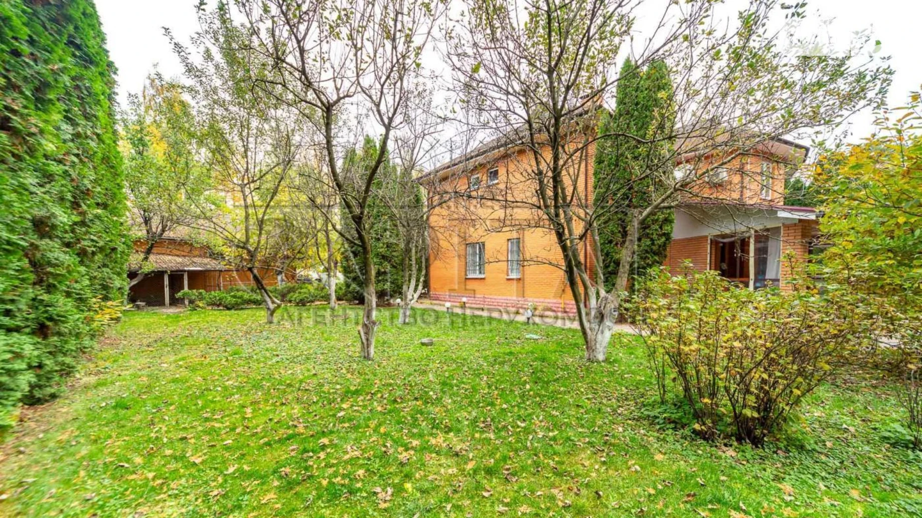 Продается дом на 2 этажа 250 кв. м с верандой, цена: 450000 $ - фото 5