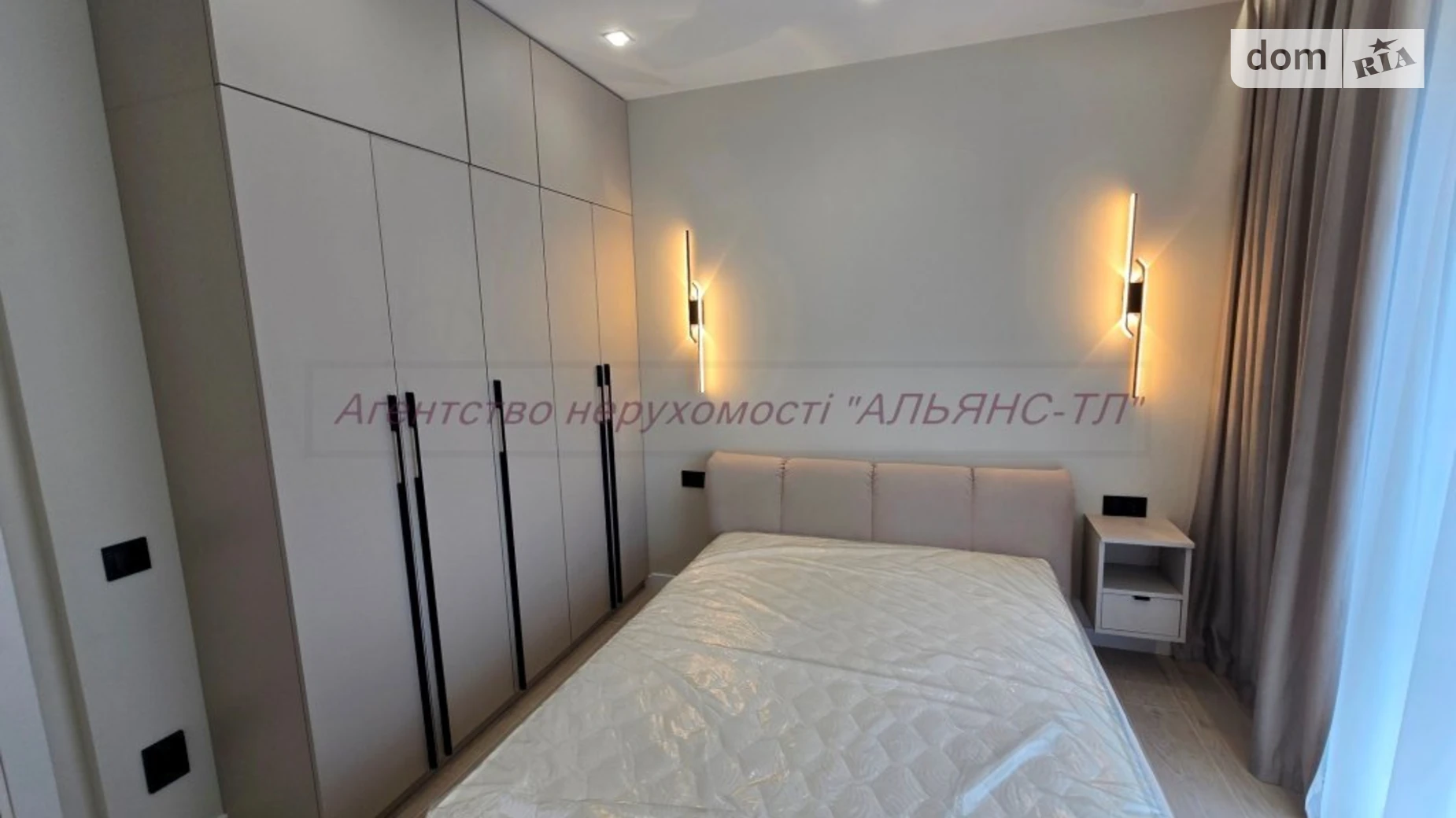 Продається 2-кімнатна квартира 61.6 кв. м у Ужгороді, вул. Тлехаса - фото 2