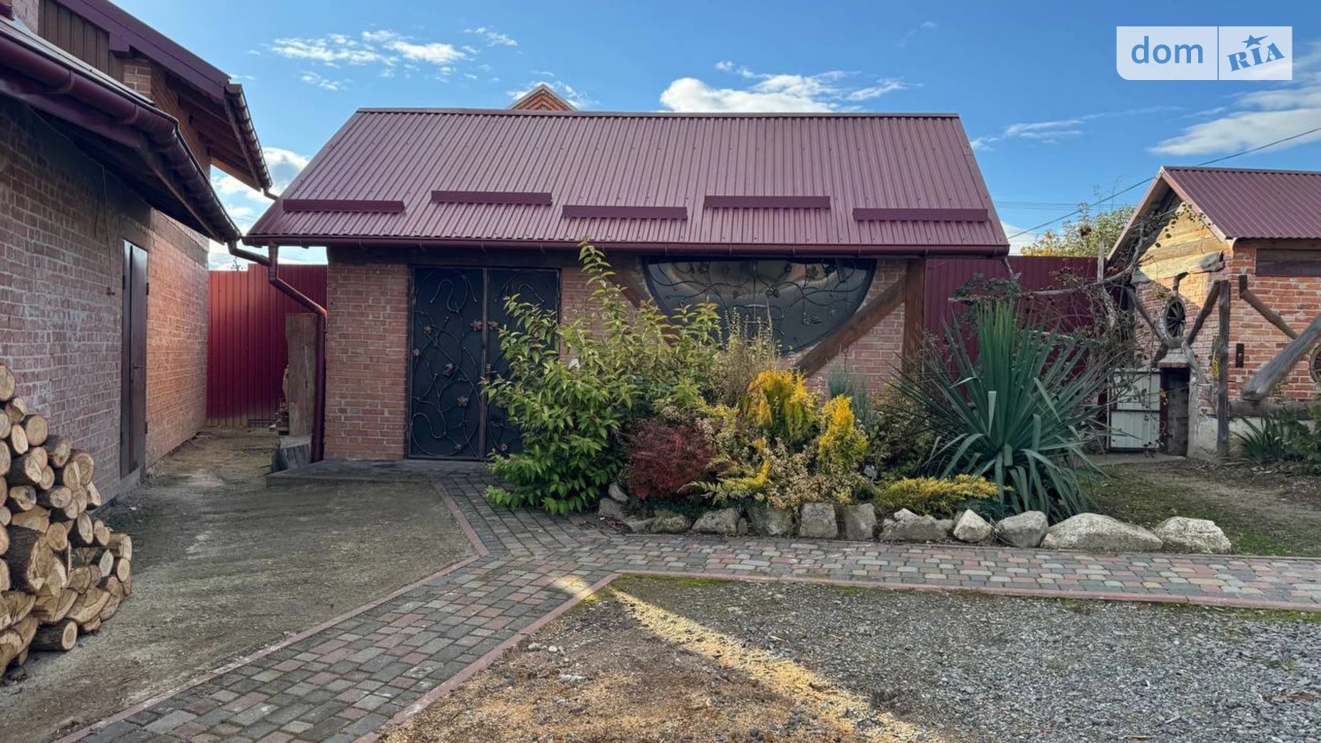 Продается дом на 2 этажа 265.9 кв. м с гаражом, цена: 270000 $ - фото 2