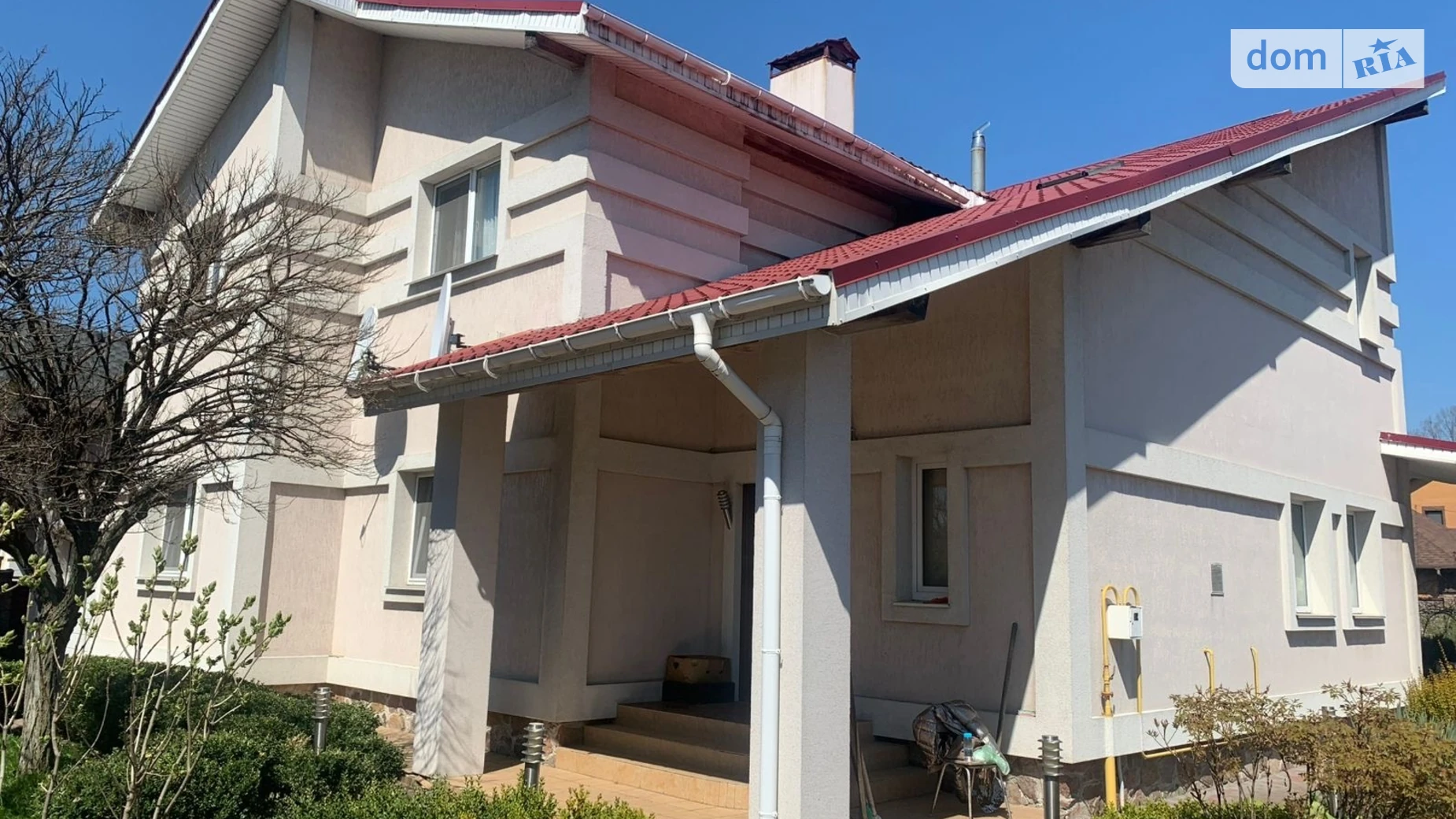 Продается дом на 2 этажа 340 кв. м с камином, цена: 275000 $ - фото 2