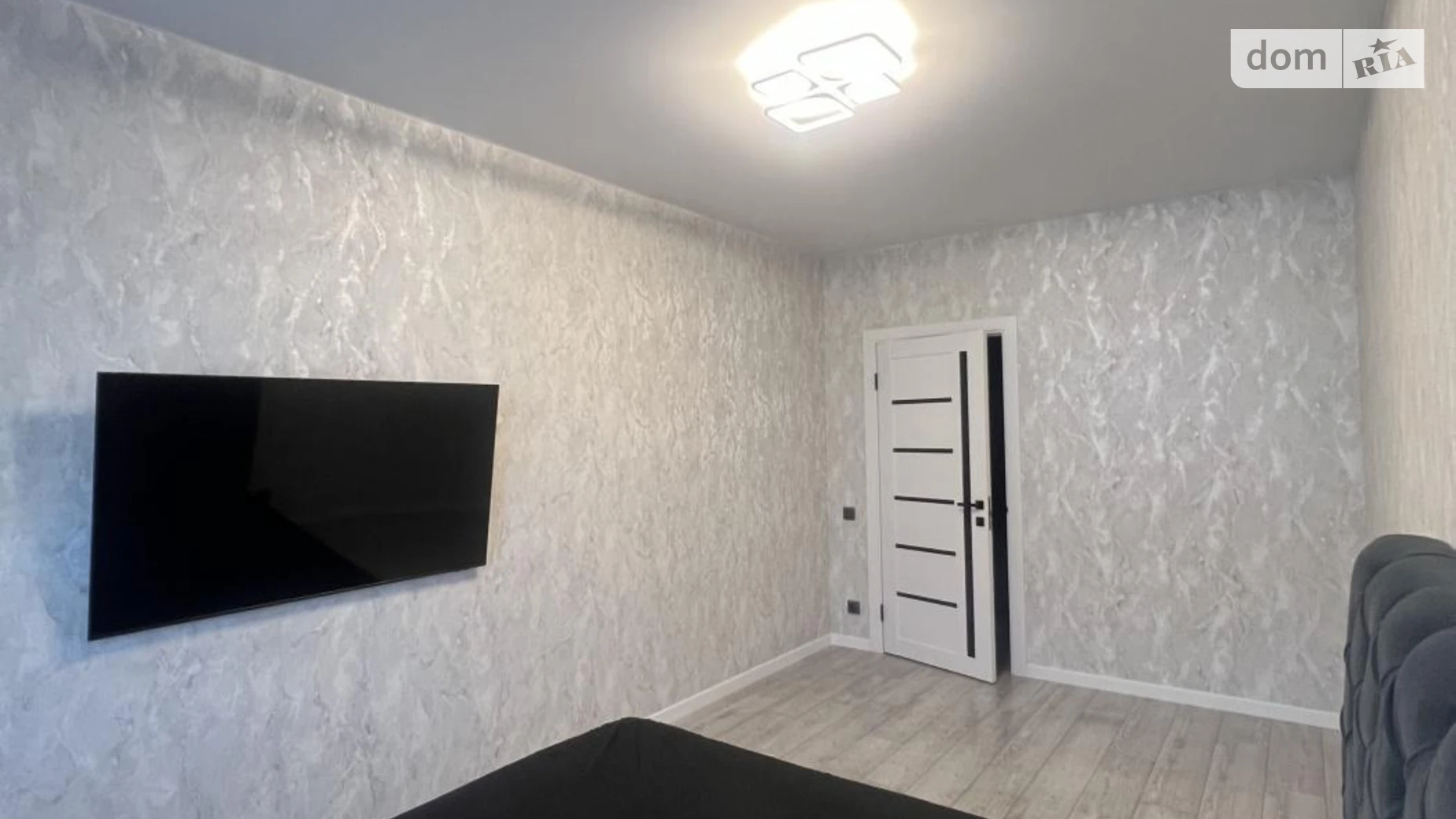 Продается 1-комнатная квартира 39 кв. м в Ровно, ул. Соборная - фото 4