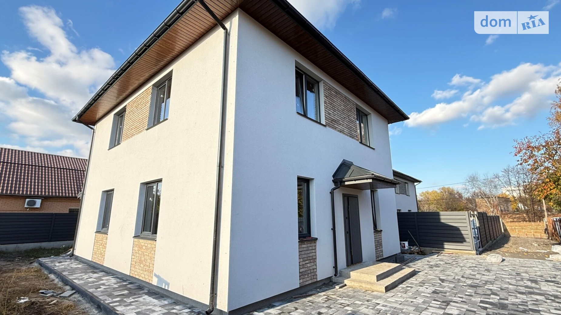 Продается дом на 2 этажа 154 кв. м с гаражом, цена: 175000 $ - фото 2