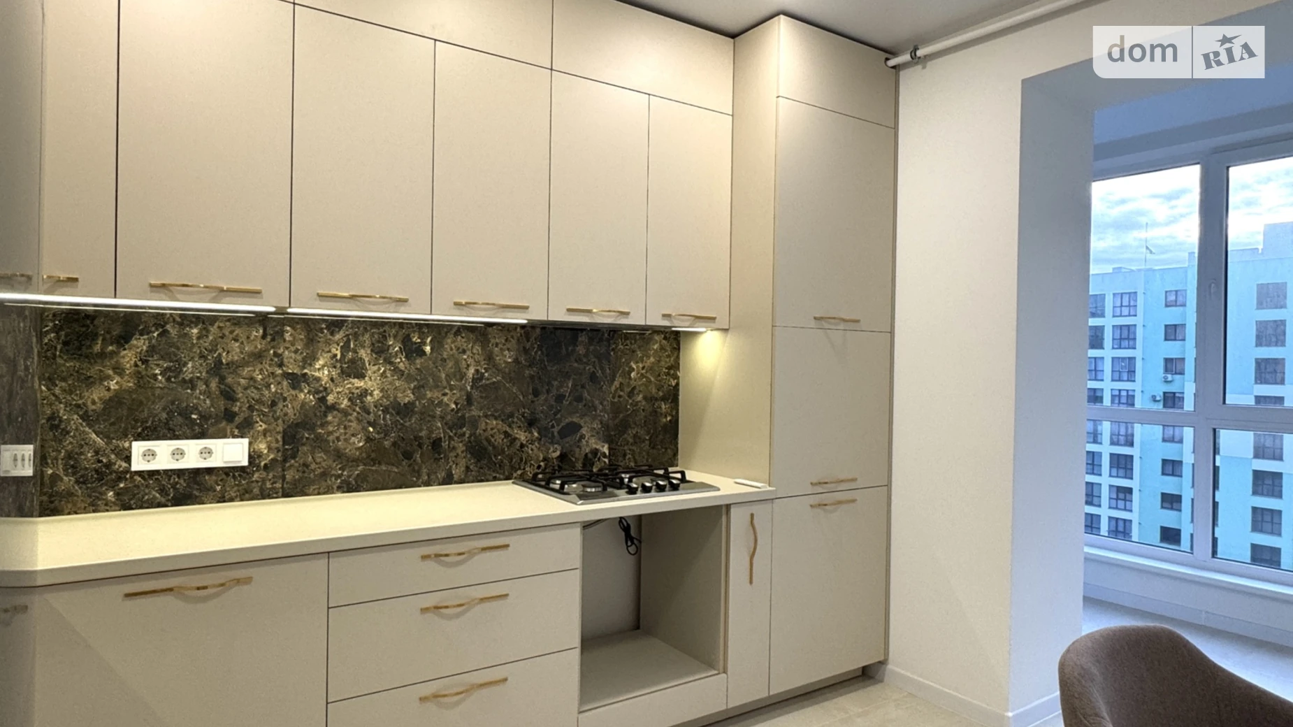 Продается 1-комнатная квартира 45 кв. м в Ровно, ул. Студенческая, 28 - фото 3