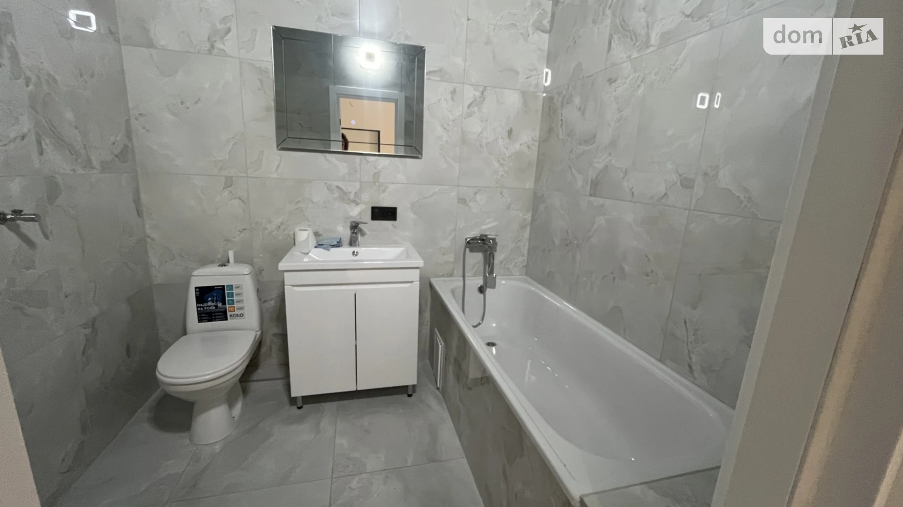 Продается 1-комнатная квартира 48 кв. м в Виннице, ул. Антонова Олега, 13В - фото 2