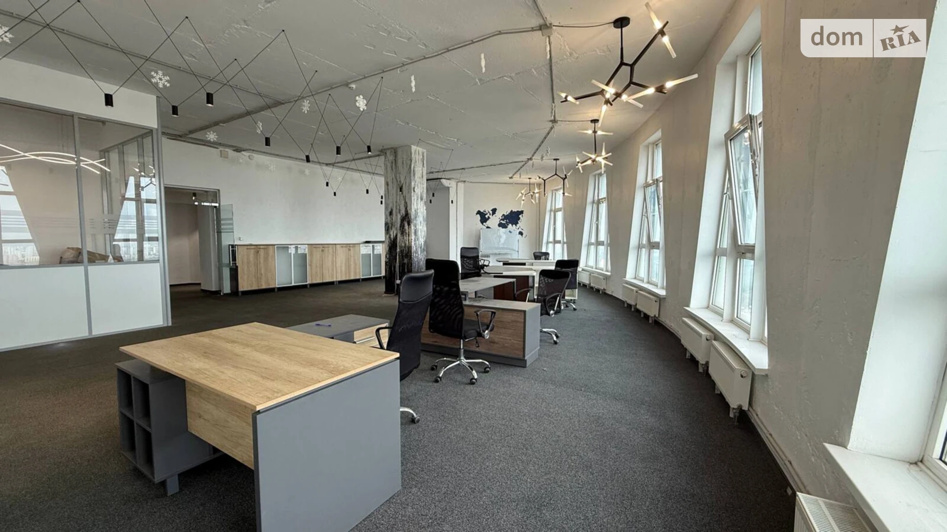 Сдается в аренду офис 199.7 кв. м в бизнес-центре, цена: 1900 $ - фото 5