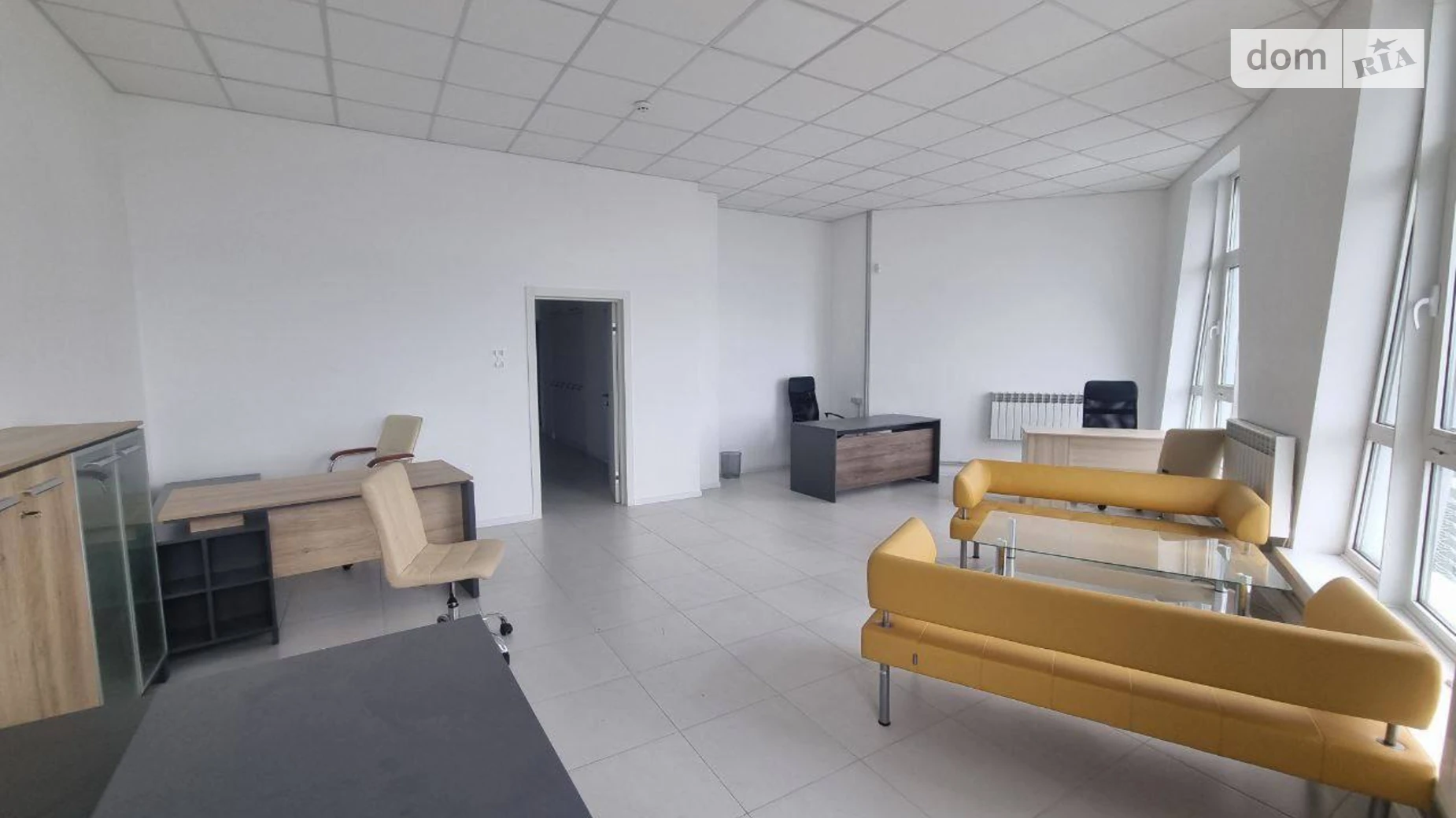 Сдается в аренду офис 200.7 кв. м в бизнес-центре, цена: 1900 $ - фото 4