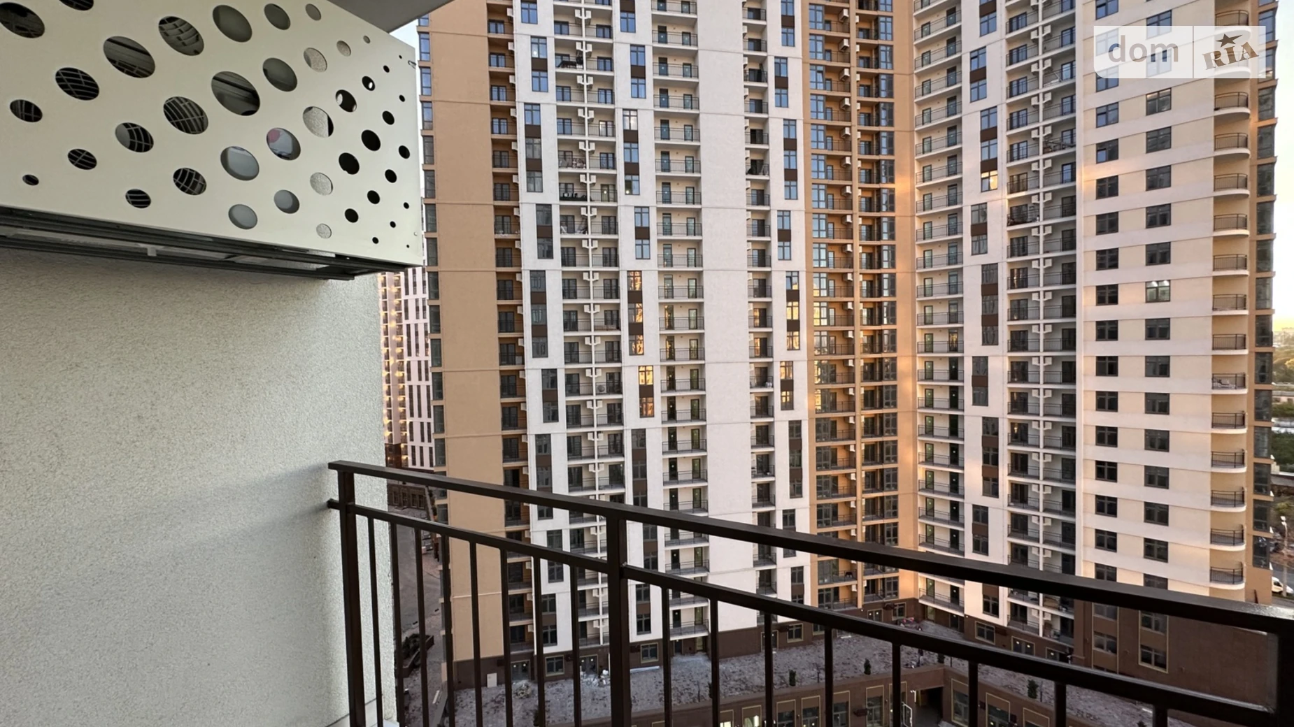 Продается 1-комнатная квартира 42 кв. м в Одессе, ул. Краснова, 3 корпус 61 - фото 4