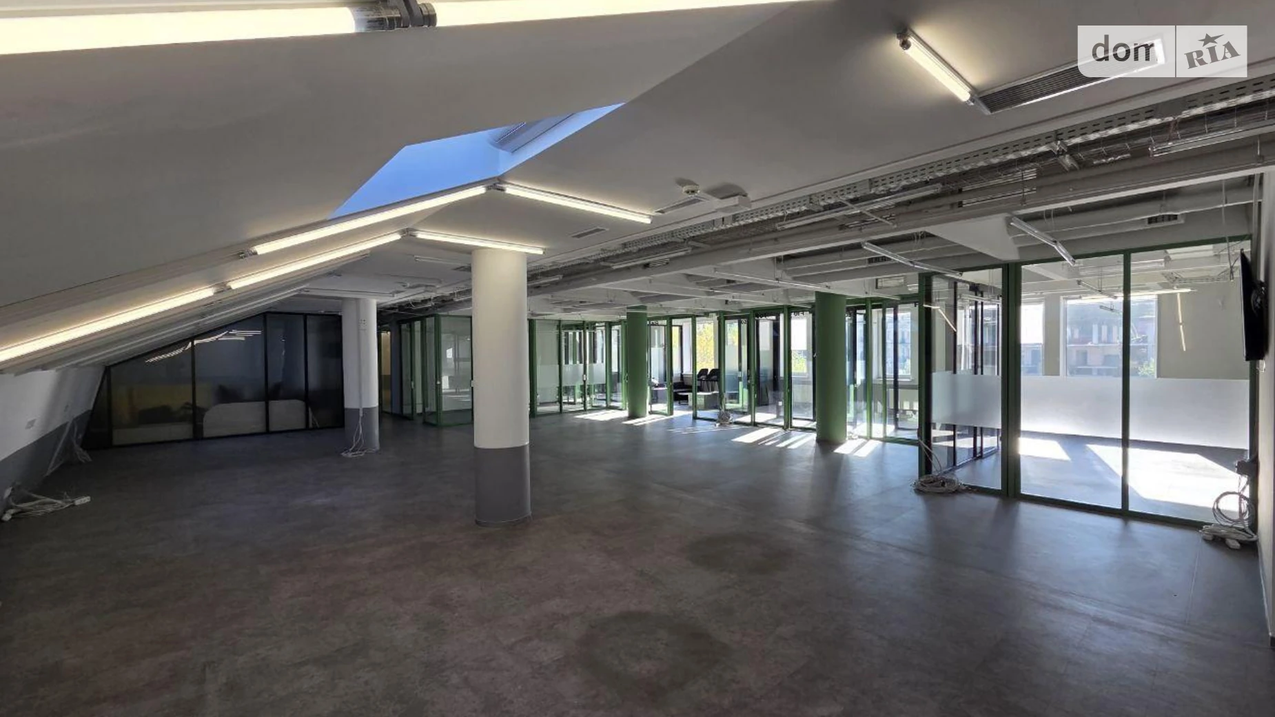 Сдается в аренду офис 640 кв. м в бизнес-центре, цена: 13500 $ - фото 5