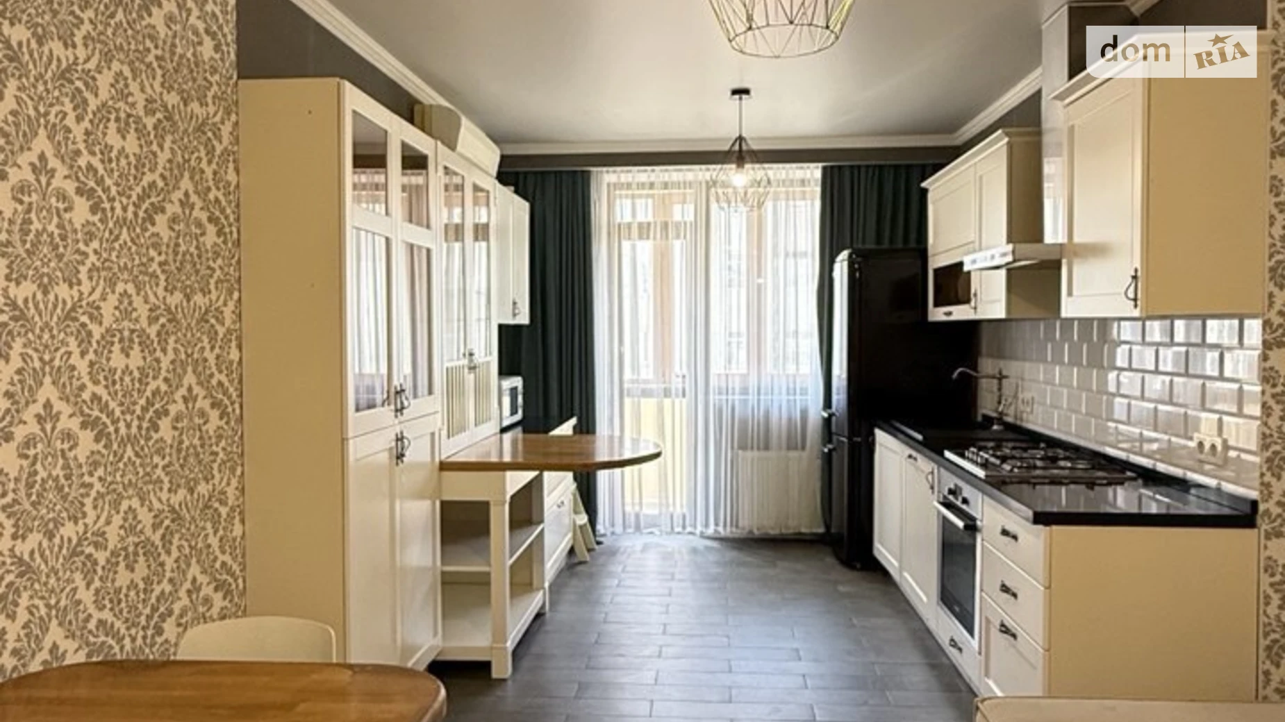 Продается 1-комнатная квартира 61 кв. м в Одессе, ул. Добровольцев(Маршала Говорова), 10В - фото 2