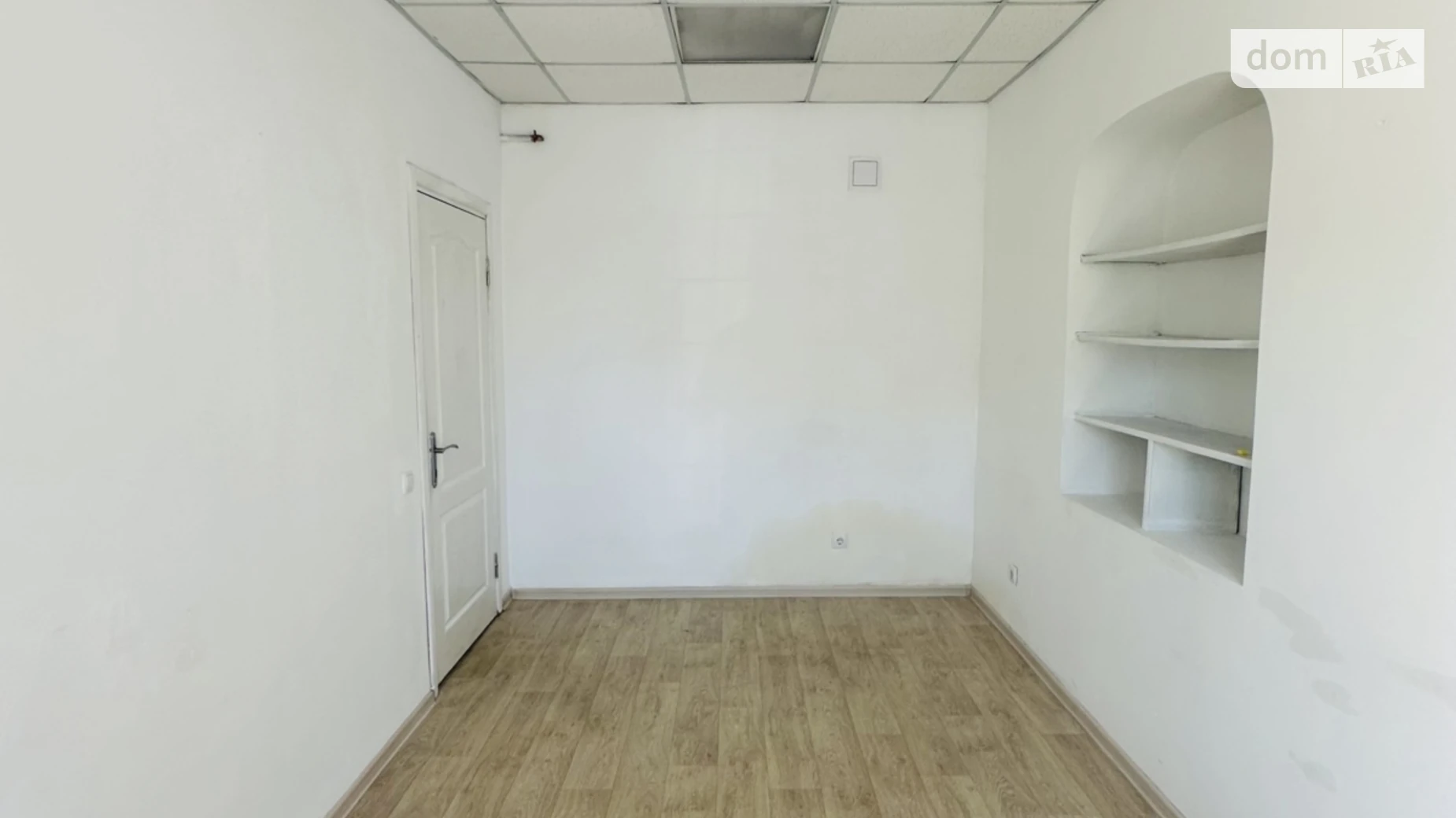 Сдается в аренду офис 18 кв. м в бизнес-центре, цена: 6490 грн - фото 2