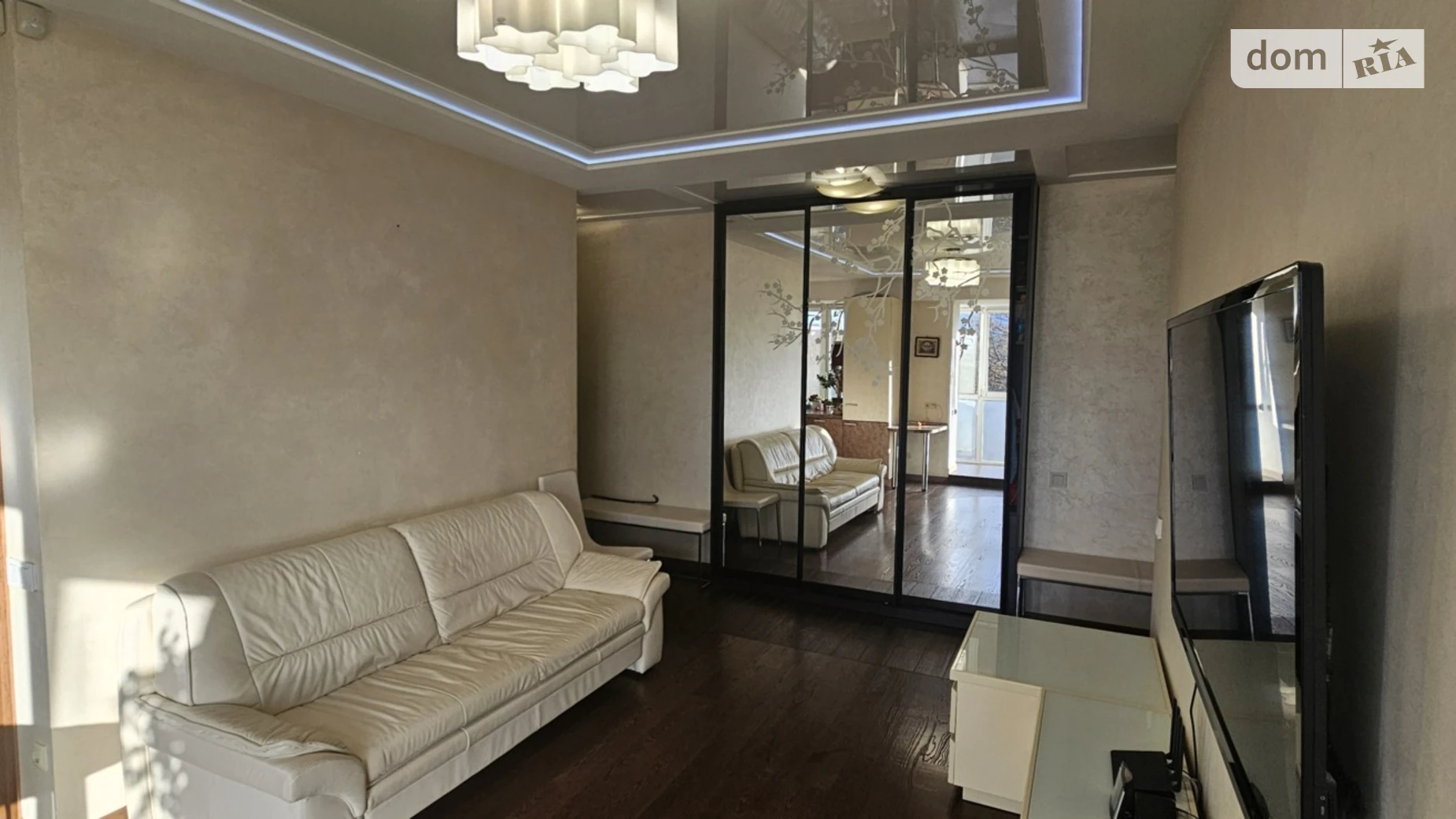 Продается 3-комнатная квартира 60.3 кв. м в Киеве, бул. Павла Вирского(Саратовская), 45 - фото 3