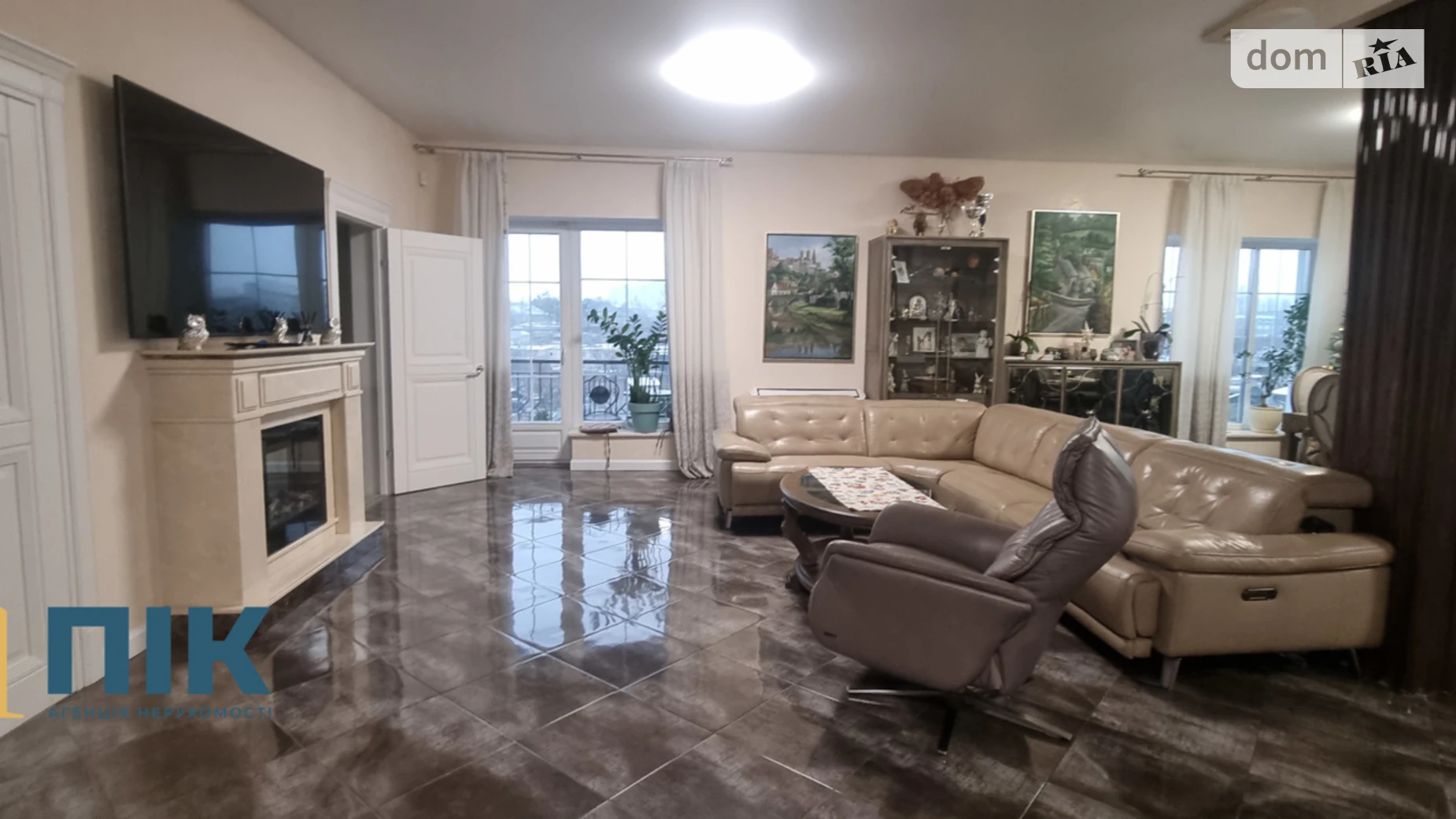 Продается дом на 2 этажа 298 кв. м с бассейном, цена: 710000 $ - фото 2