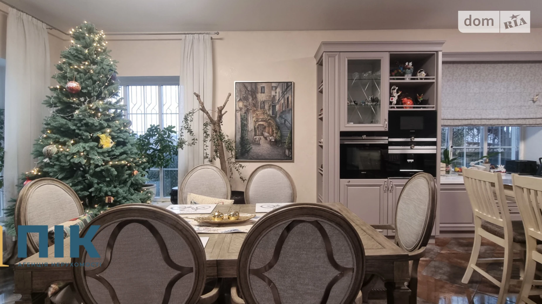 Продается дом на 2 этажа 298 кв. м с бассейном, цена: 710000 $ - фото 4