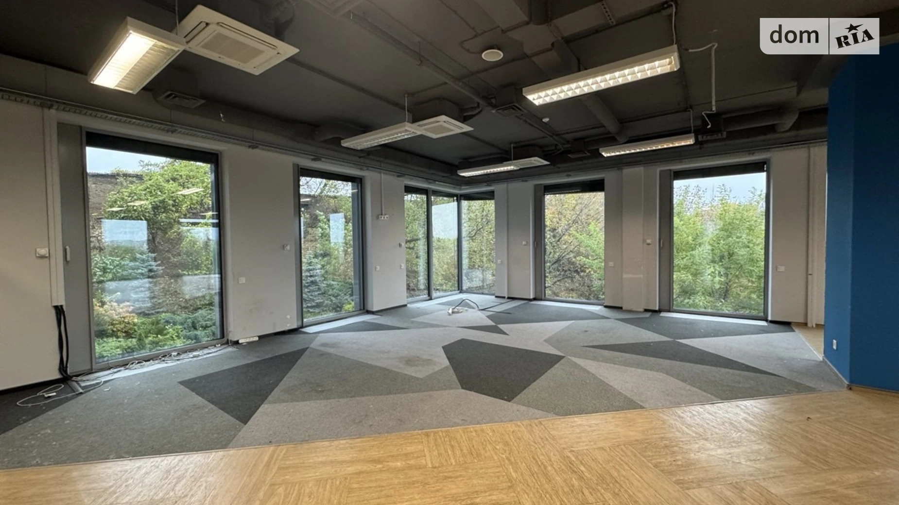 Сдается в аренду офис 489 кв. м в бизнес-центре, цена: 11247 $ - фото 3