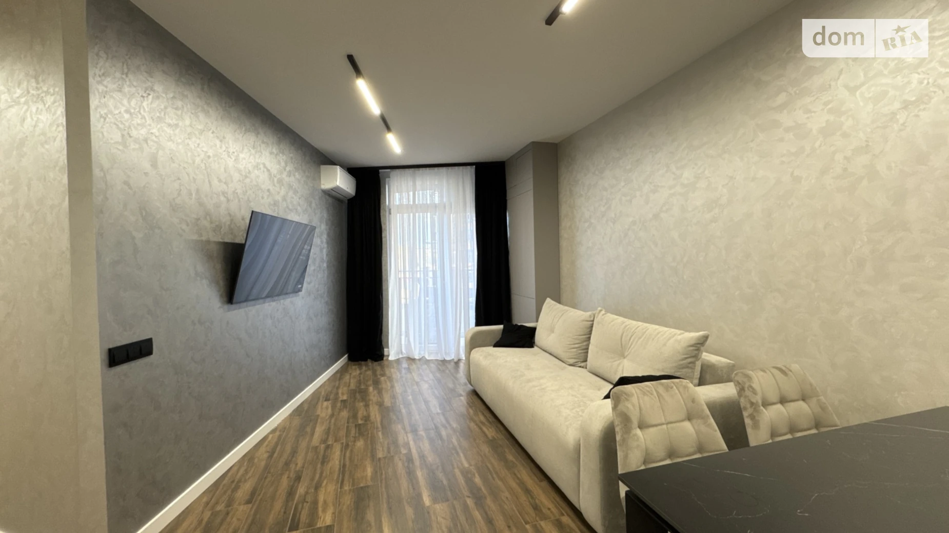 Продается 2-комнатная квартира 65 кв. м в Ивано-Франковске, ул. Юліана Пелеша(Крайковского), 3 корпус 2 - фото 2