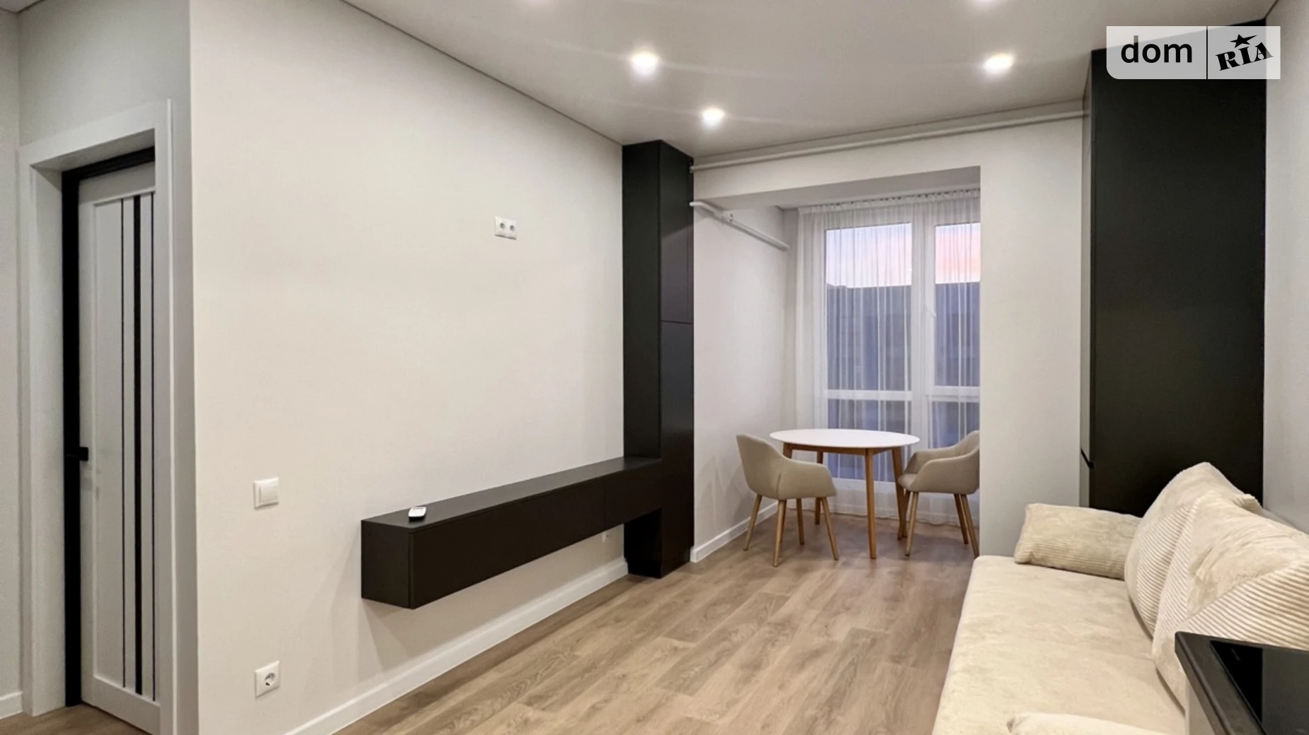 Продається 1-кімнатна квартира 42 кв. м у Рівному, вул. Студентська, 24А - фото 2