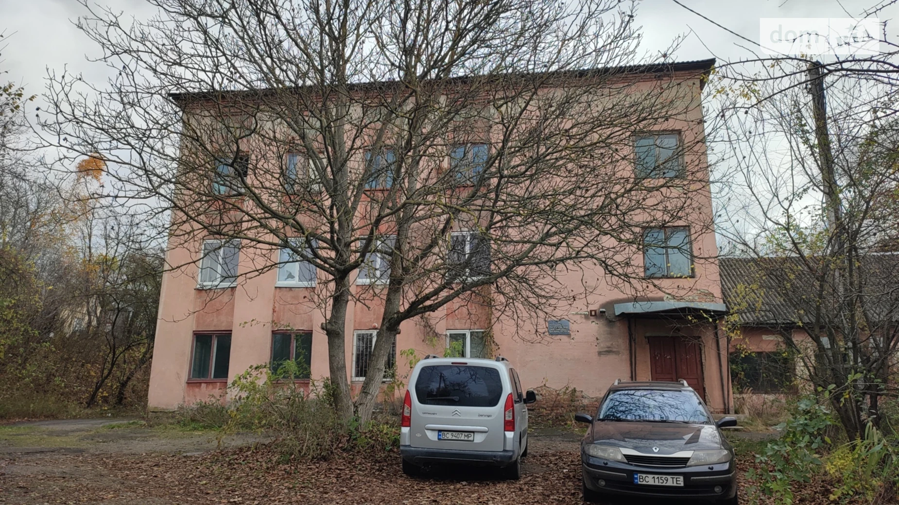 Продается объект сферы услуг 793 кв. м в 3-этажном здании, цена: 240000 $ - фото 4