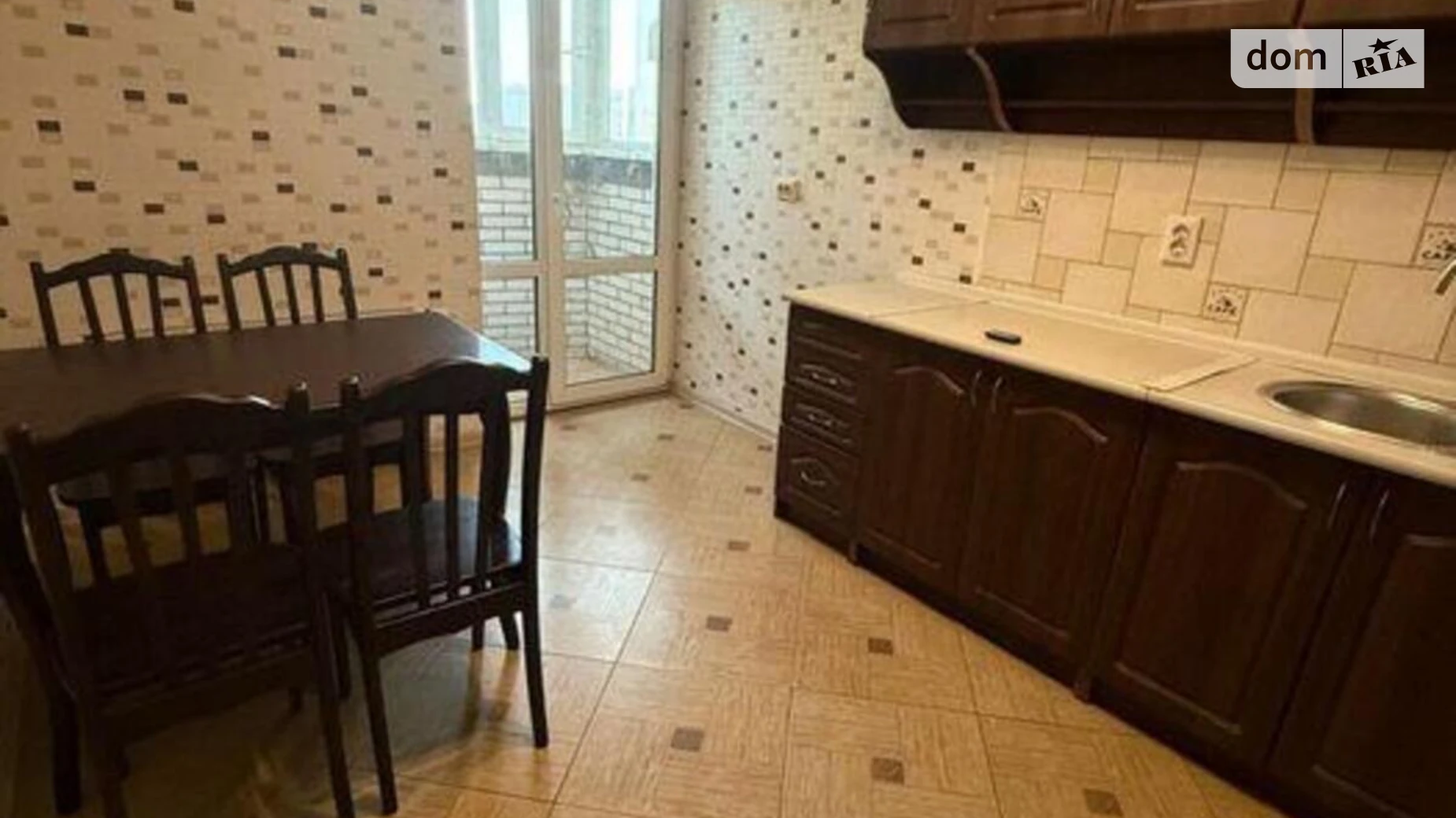 Продается 1-комнатная квартира 47 кв. м в Киеве, ул. Юрия Шумского, 3Г - фото 2