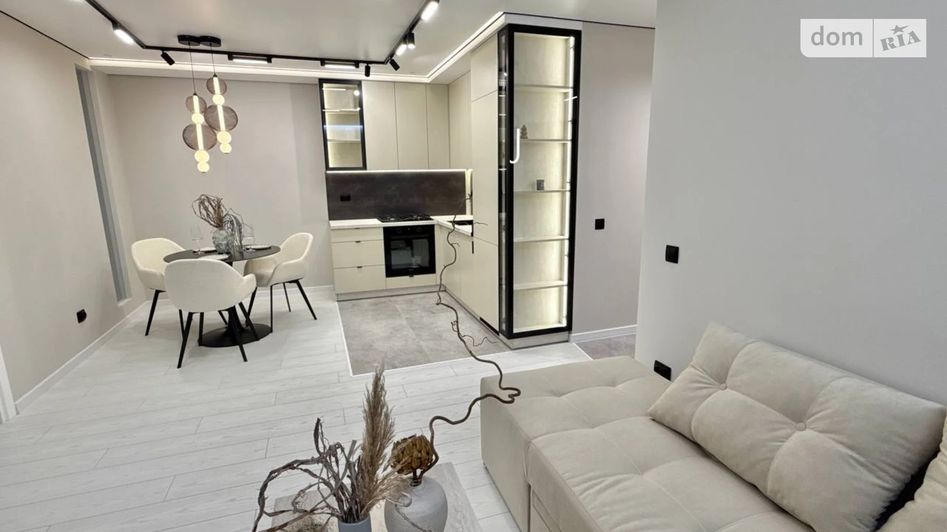 3-комнатная квартира 62 кв. м в Тернополе, ул. Киевская, 9Д - фото 2