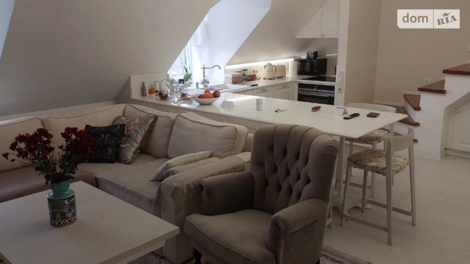 Продается 1-комнатная квартира 81 кв. м в Одессе, пл. Екатерининская, 19 - фото 3