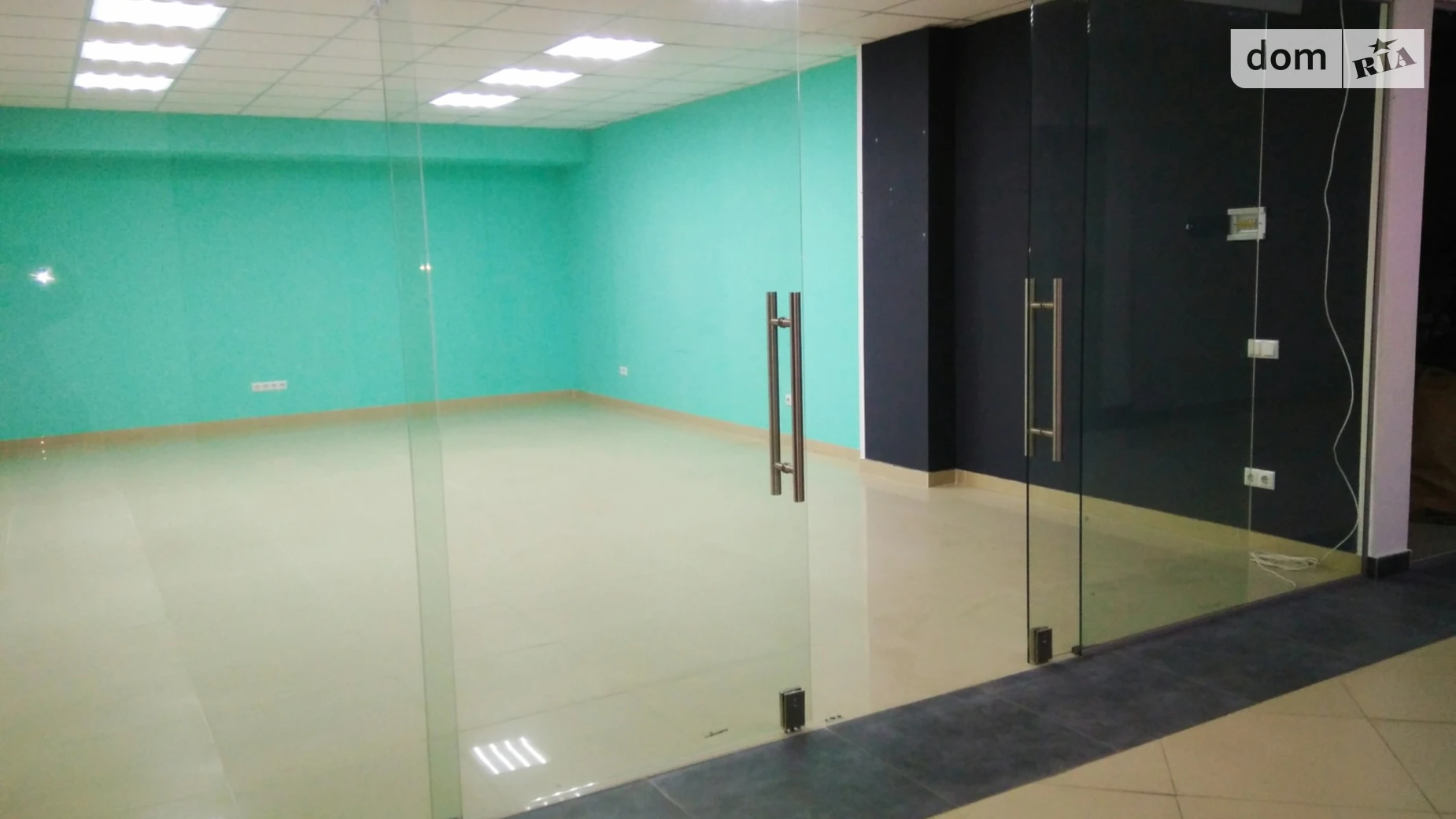 Сдается в аренду офис 47 кв. м в бизнес-центре, цена: 9400 грн - фото 2