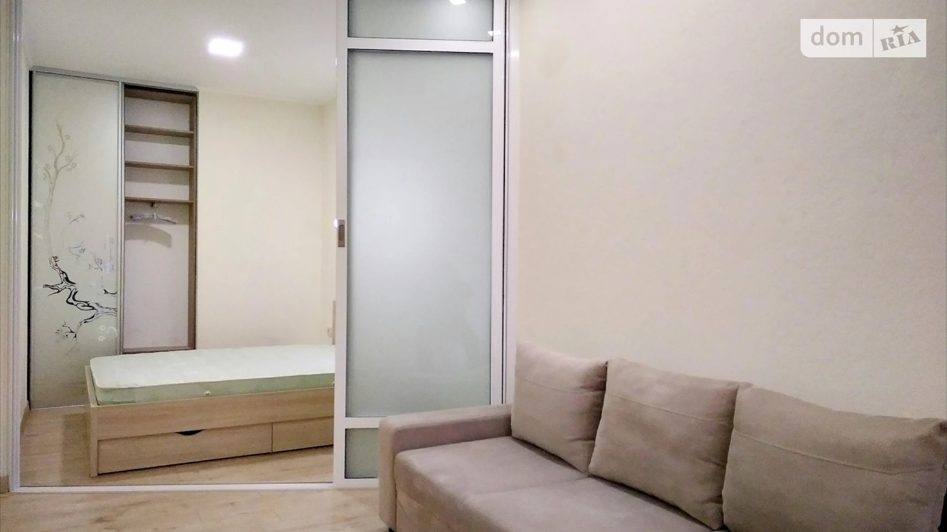 Сдается в аренду 1-комнатная квартира 45 кв. м в Одессе, ул. Лигинская(Макаренко), 2А - фото 2