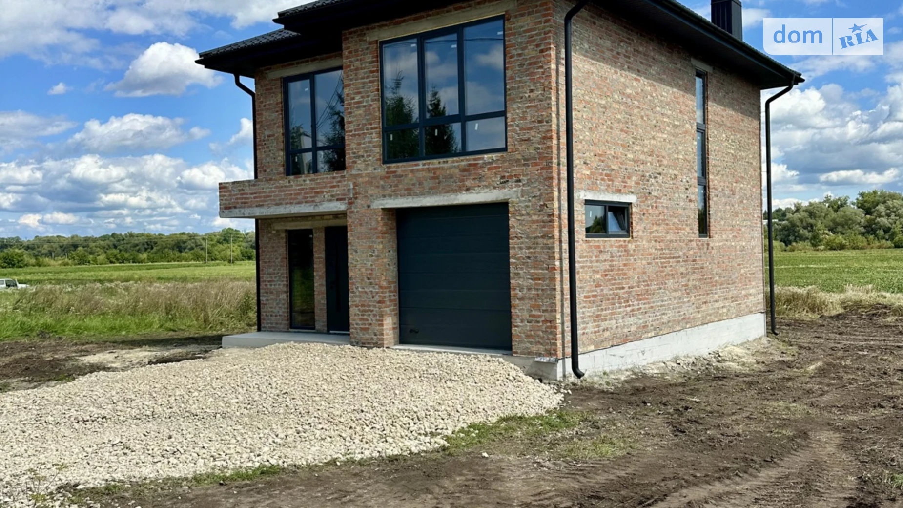 Продается дом на 2 этажа 120 кв. м с балконом, цена: 64800 $ - фото 2