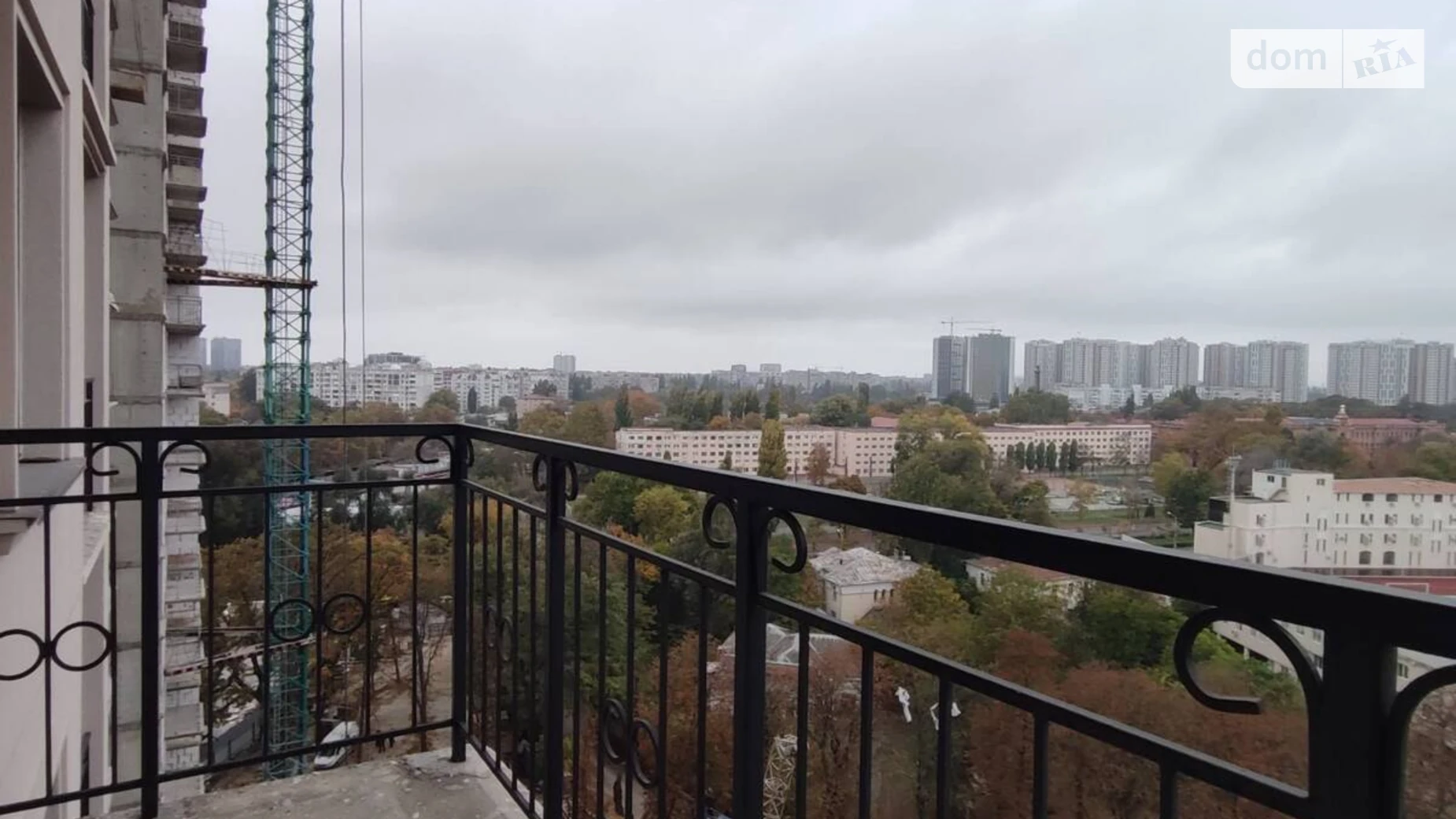 Продается 1-комнатная квартира 47 кв. м в Одессе, Фонтанская дор., 25 корпус 2 - фото 2