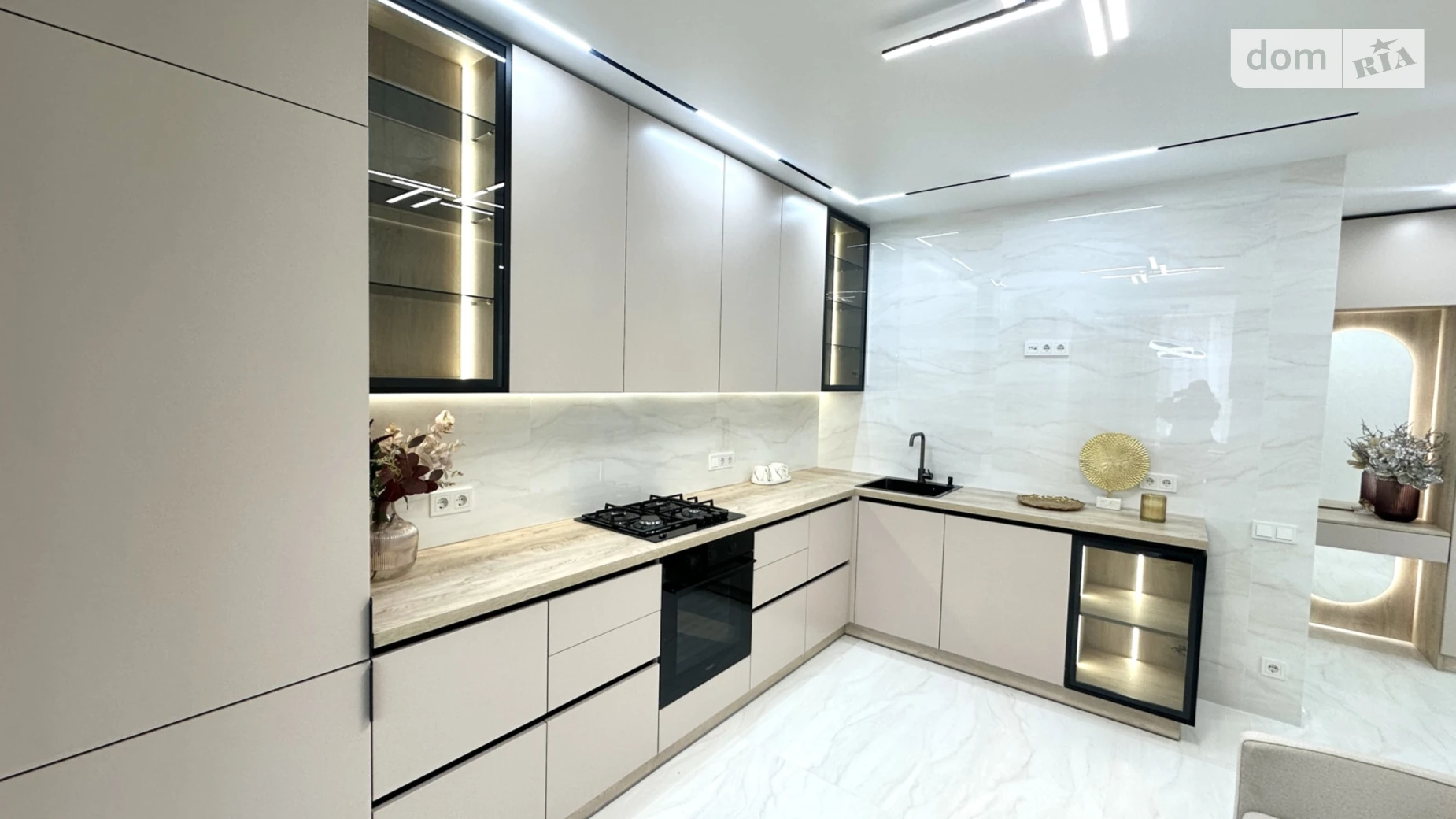 Продается 2-комнатная квартира 66 кв. м в Софиевской Борщаговке, ул. Счастливая, 63 - фото 2