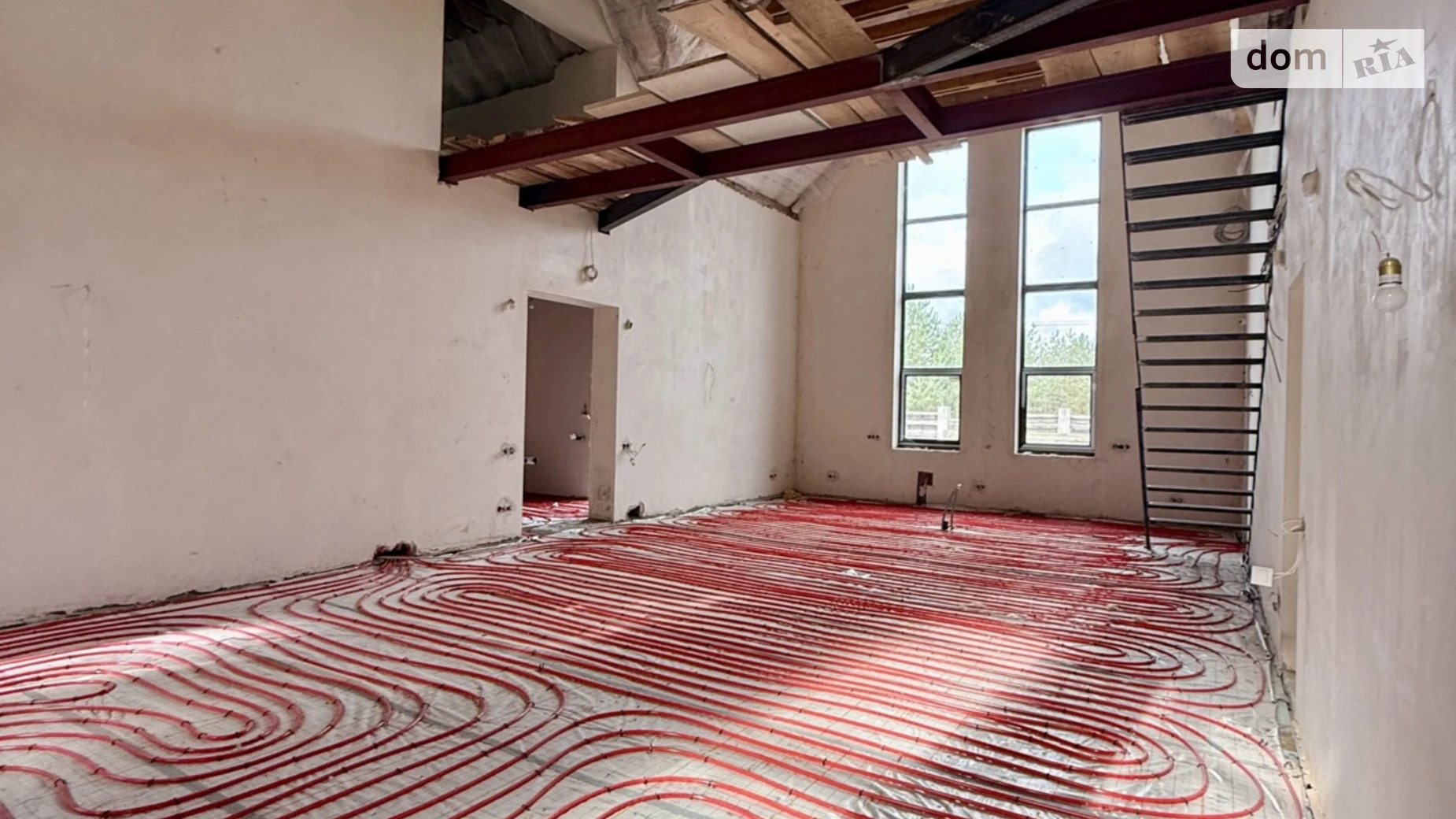 Продается дом на 2 этажа 300 кв. м с бассейном, цена: 470000 $ - фото 4