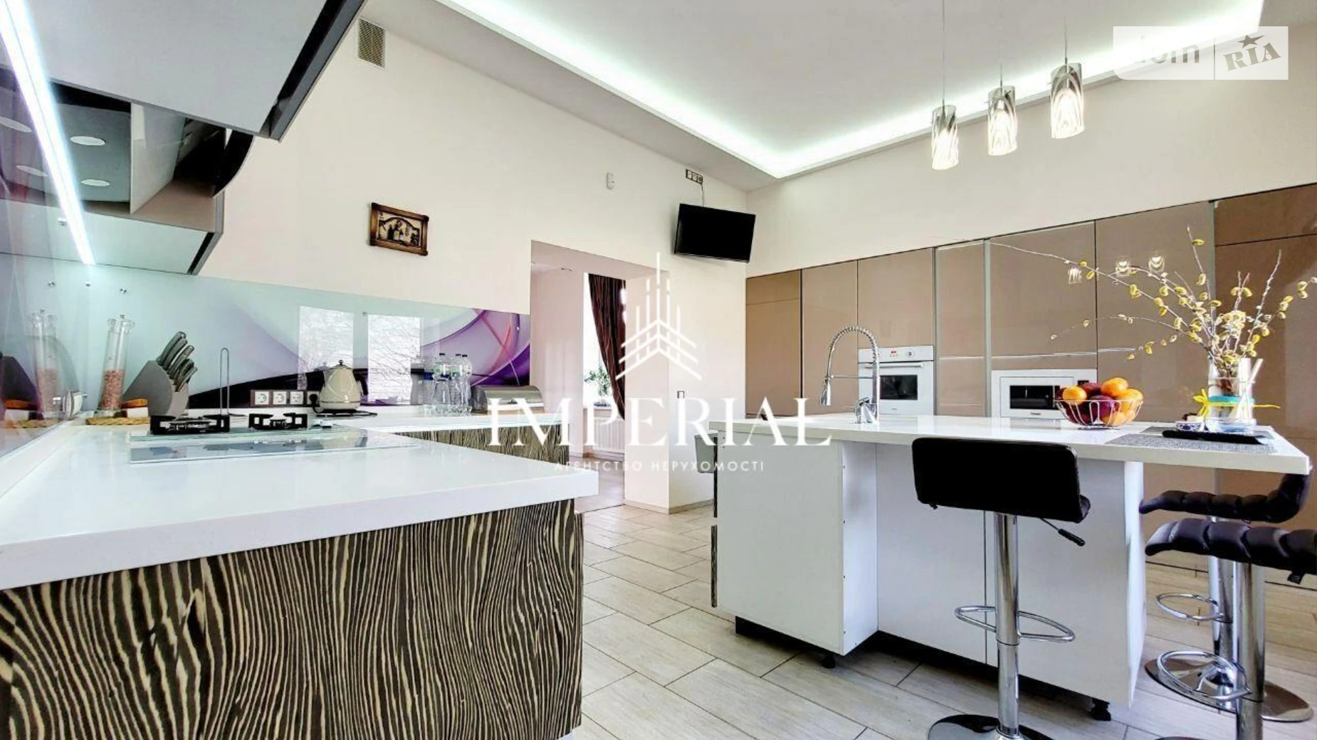 Продается дом на 2 этажа 520 кв. м с верандой, цена: 555000 $ - фото 2