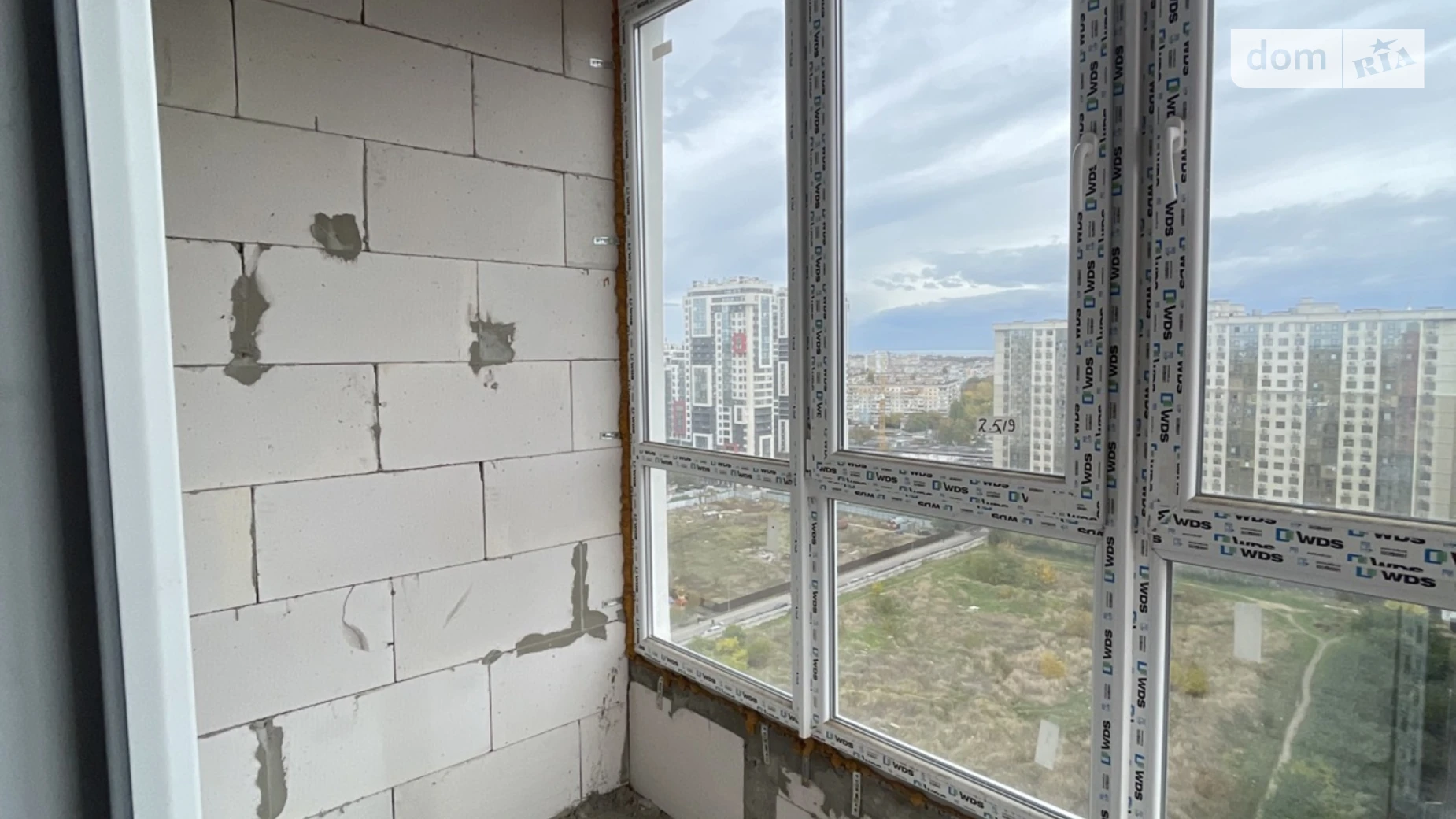 Продается 2-комнатная квартира 55 кв. м в Лиманке, ул. Жемчужная, 11 корпус 5 - фото 3