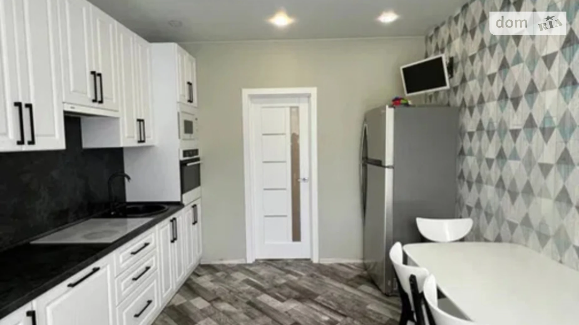 Продается 3-комнатная квартира 80 кв. м в Киеве, ул. Журавлиная - фото 2