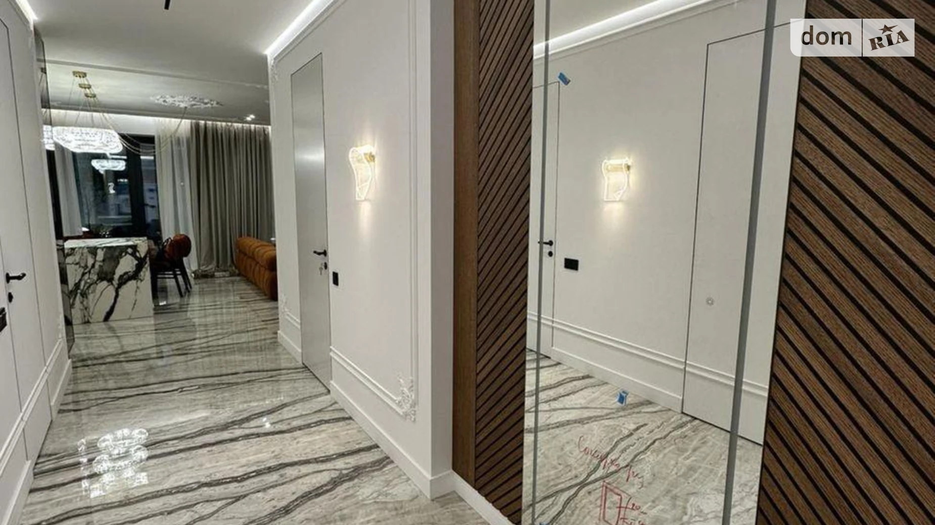 ул. Запорожская БАМ Ужгород ЖК Sherwood, цена: 500000 $ - фото 4