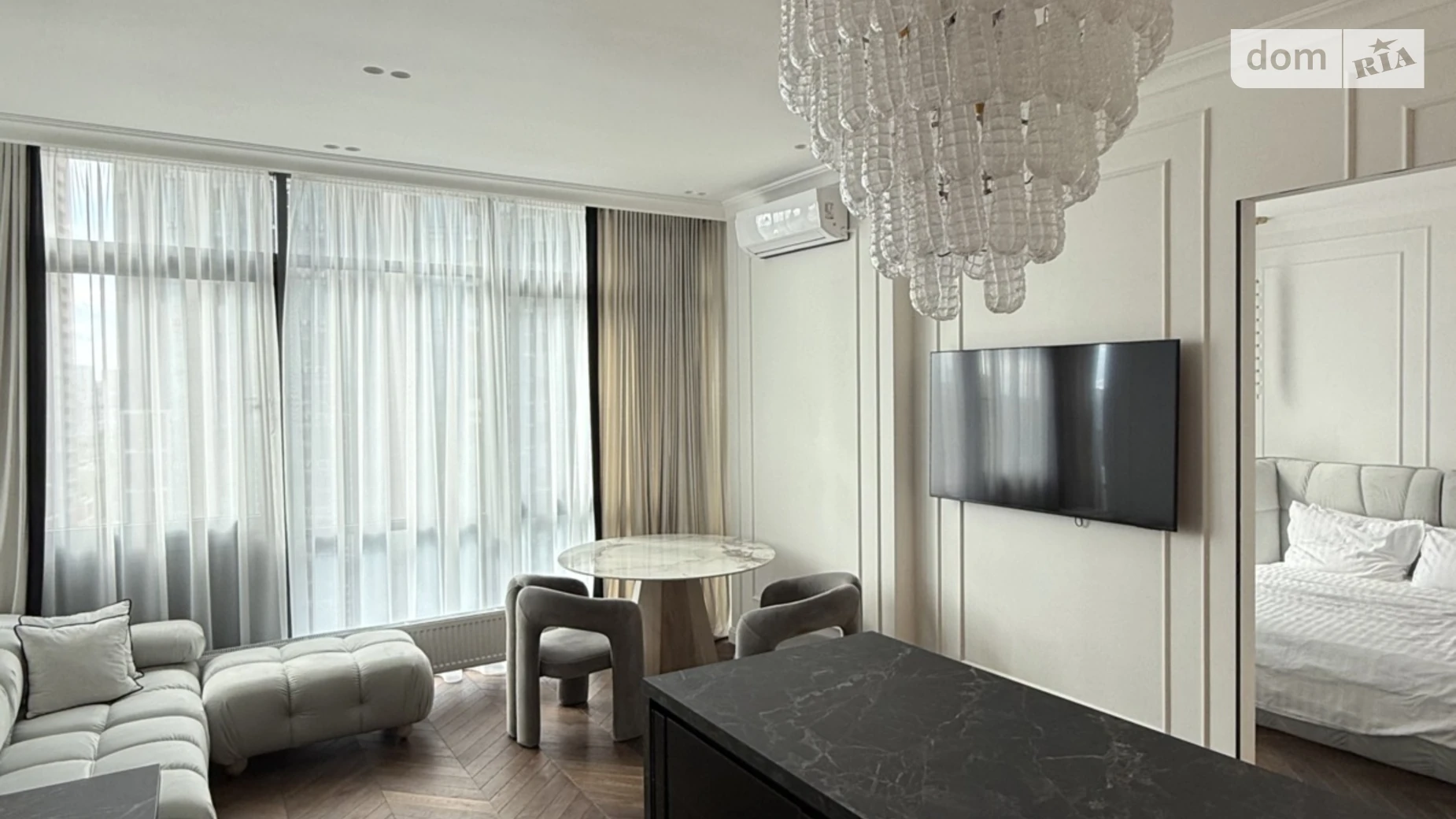 Продается 1-комнатная квартира 51 кв. м в Киеве, ул. Андрея Верхогляда(Драгомирова), 19А - фото 2