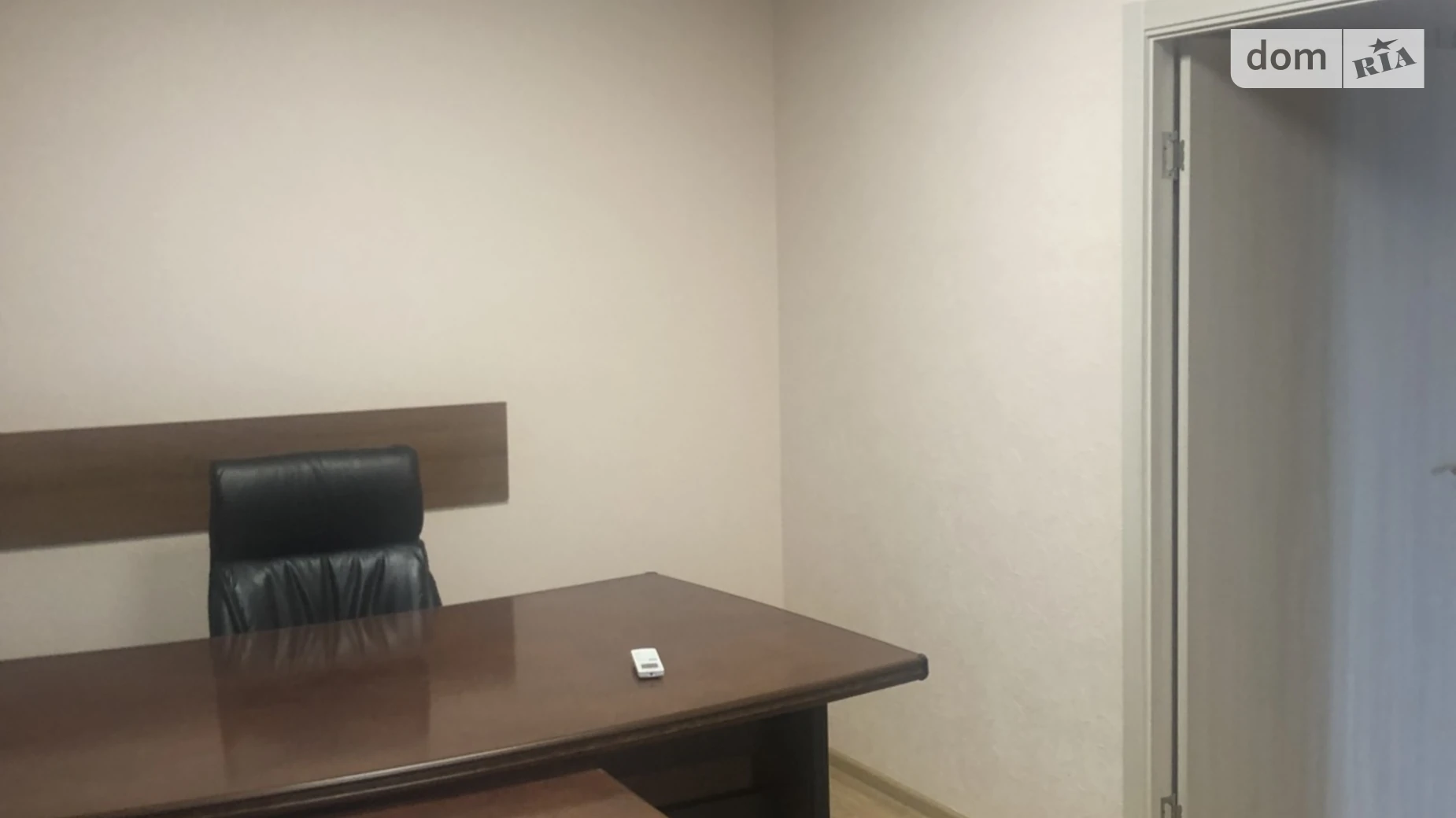 Сдается в аренду офис 43.7 кв. м в бизнес-центре, цена: 30000 грн - фото 5