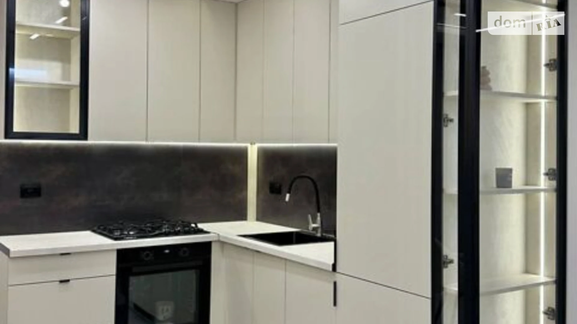 2-комнатная квартира 62 кв. м в Тернополе, ул. Смакулы - фото 5