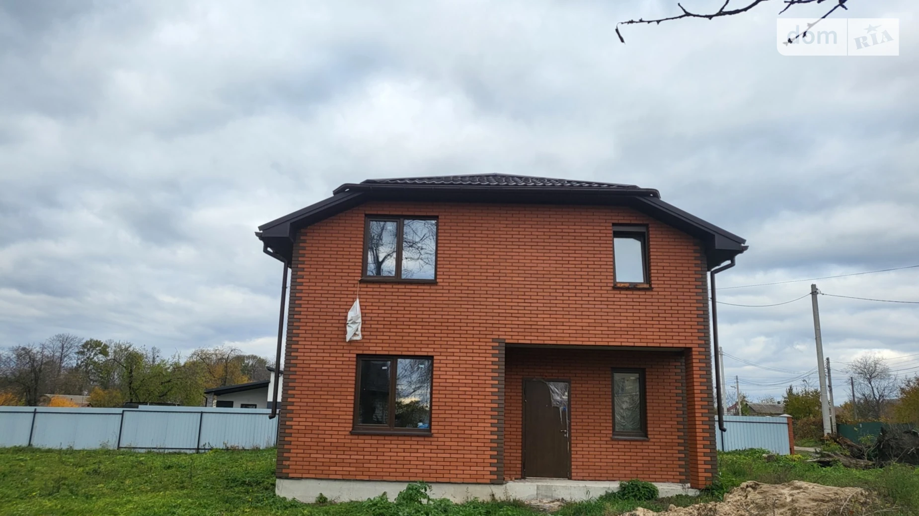 Продается дом на 2 этажа 140 кв. м с камином, цена: 85000 $ - фото 3