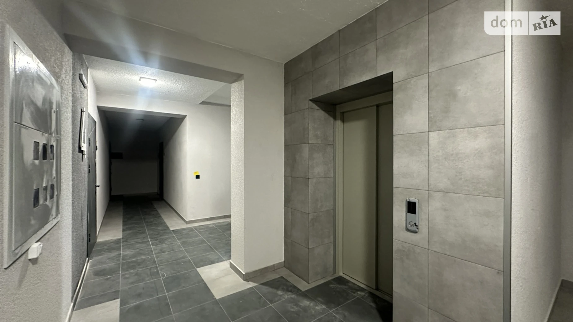 Продается 2-комнатная квартира 60.5 кв. м в, цена: 61000 $ - фото 2