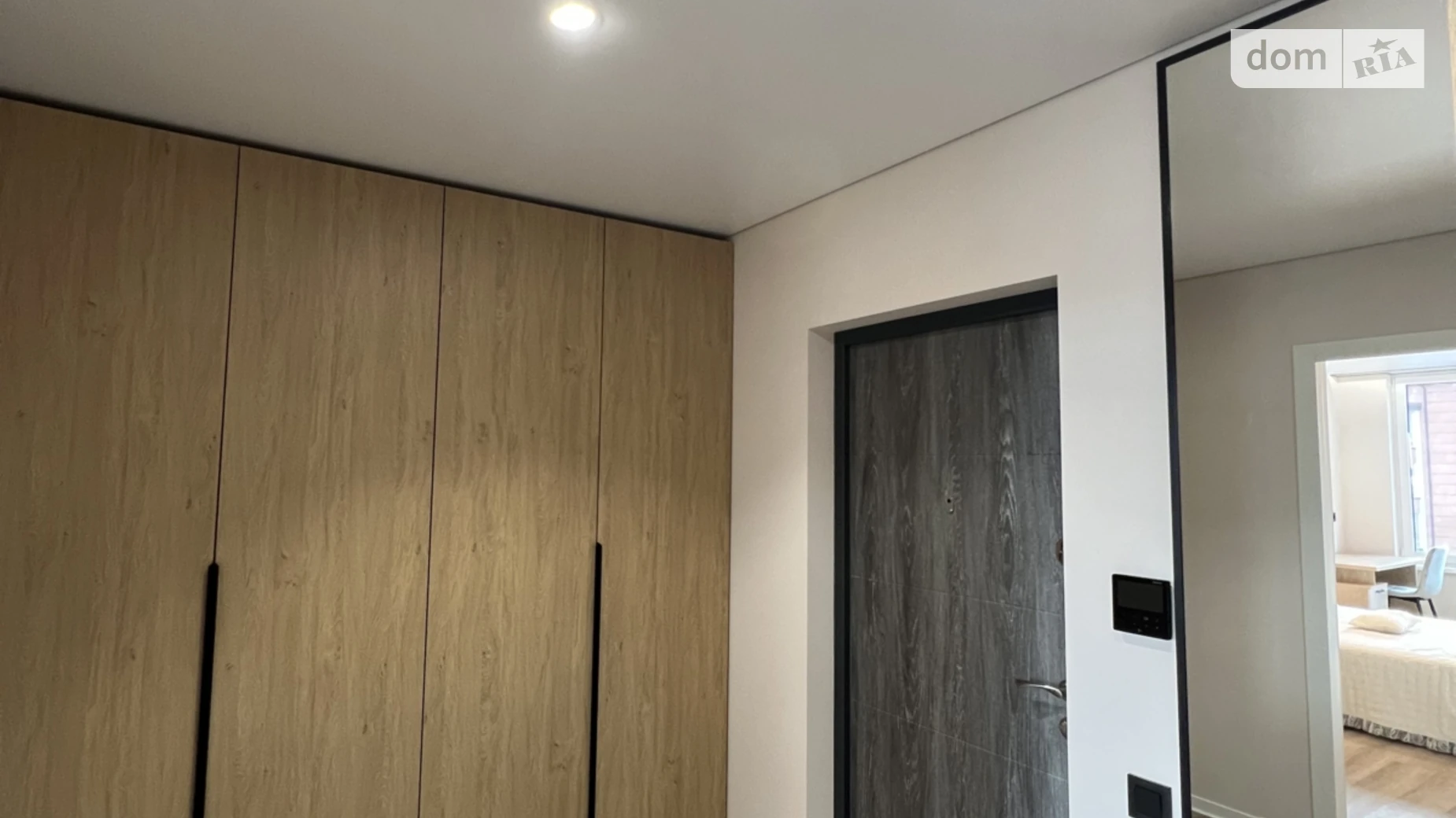 Продается 1-комнатная квартира 46 кв. м в Ивано-Франковске, ул. Бандеры Степана, 79 - фото 4