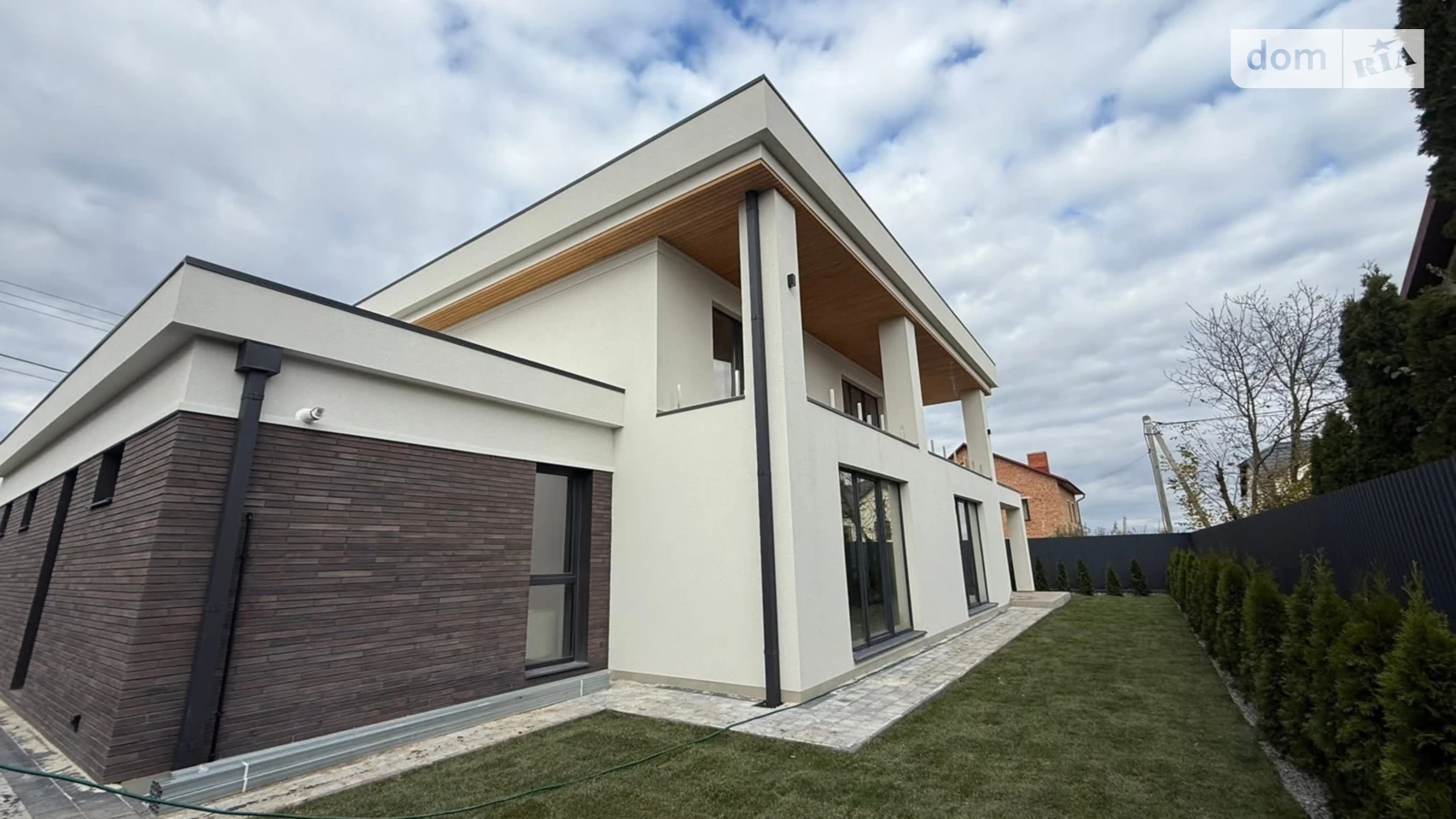 Продается дом на 2 этажа 240 кв. м с верандой, цена: 300000 $ - фото 5