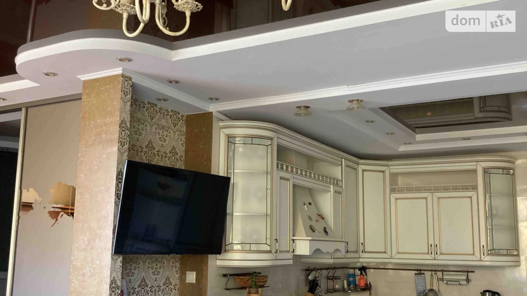 Сдается в аренду 1-комнатная квартира 66 кв. м в Киеве, ул. Львовская, 22 - фото 2