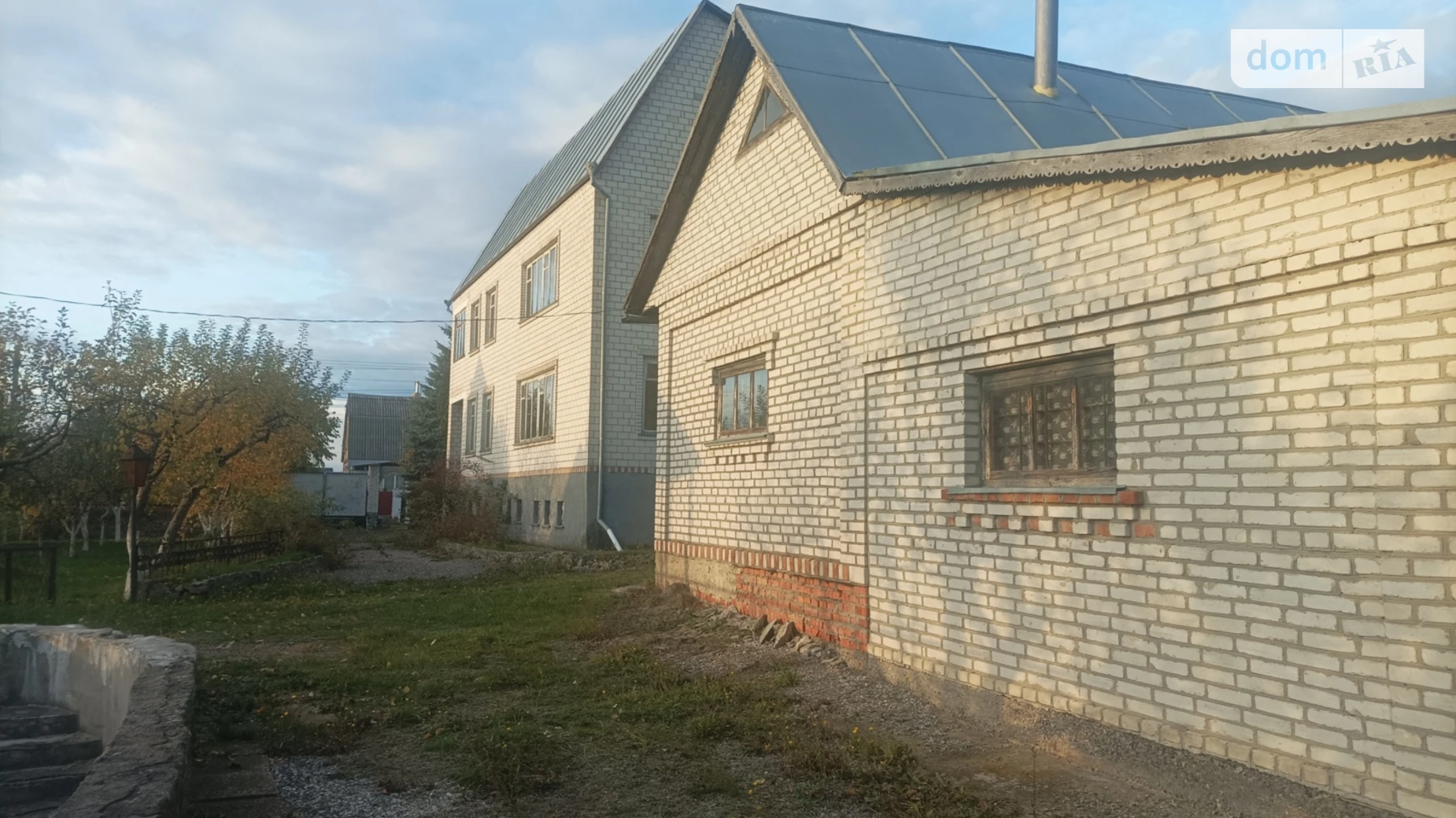 Продается дом на 3 этажа 480 кв. м с верандой, цена: 150000 $ - фото 2