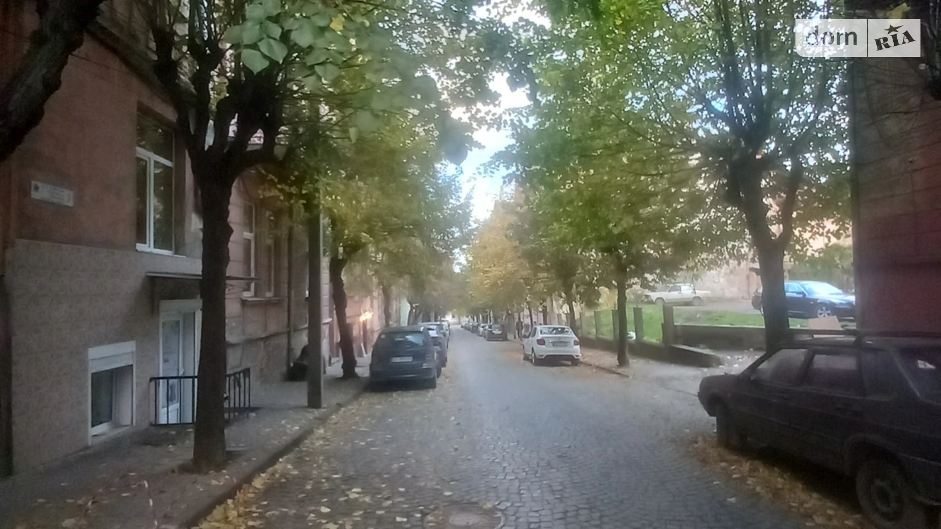 Продается 3-комнатная квартира 85 кв. м в Черновцах, ул. Челюскинцев - фото 2