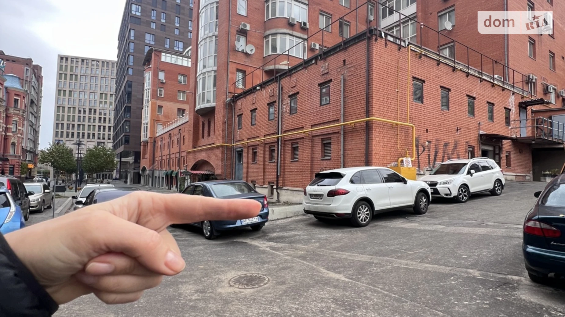 Продается подземный паркинг универсальный на 23.5 кв. м, цена: 24000 $ - фото 2