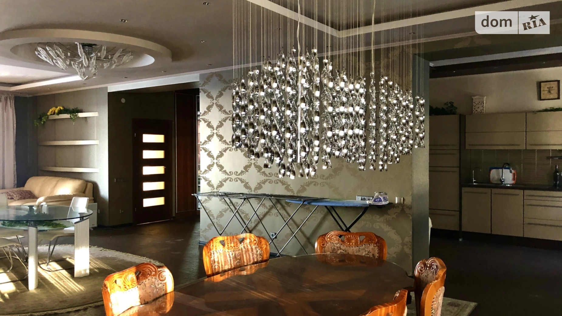 Продається 6-кімнатна квартира 234.2 кв. м у Львові, вул. Академіка Сахарова Андрія, 80А - фото 4